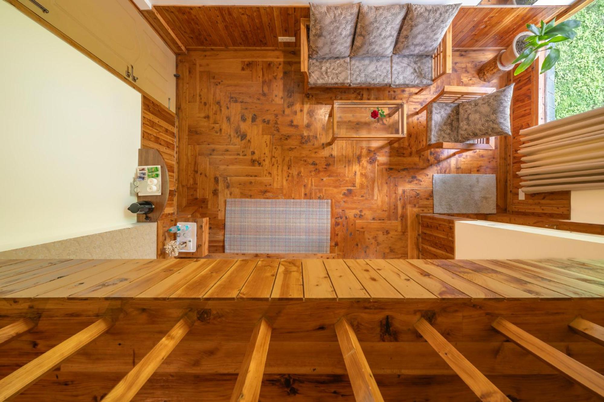 Family Room photo 2