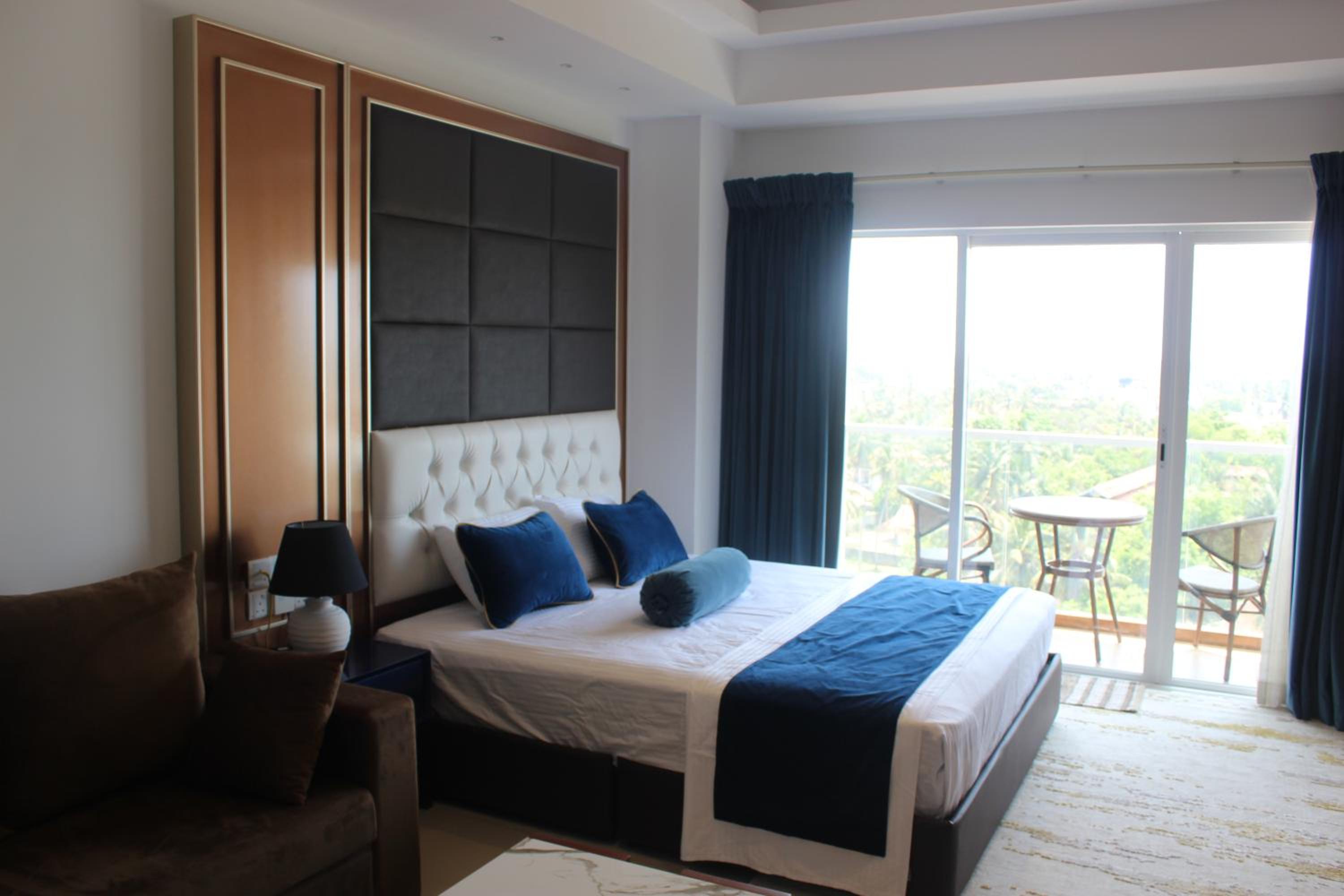 Studio Apartment photo 1