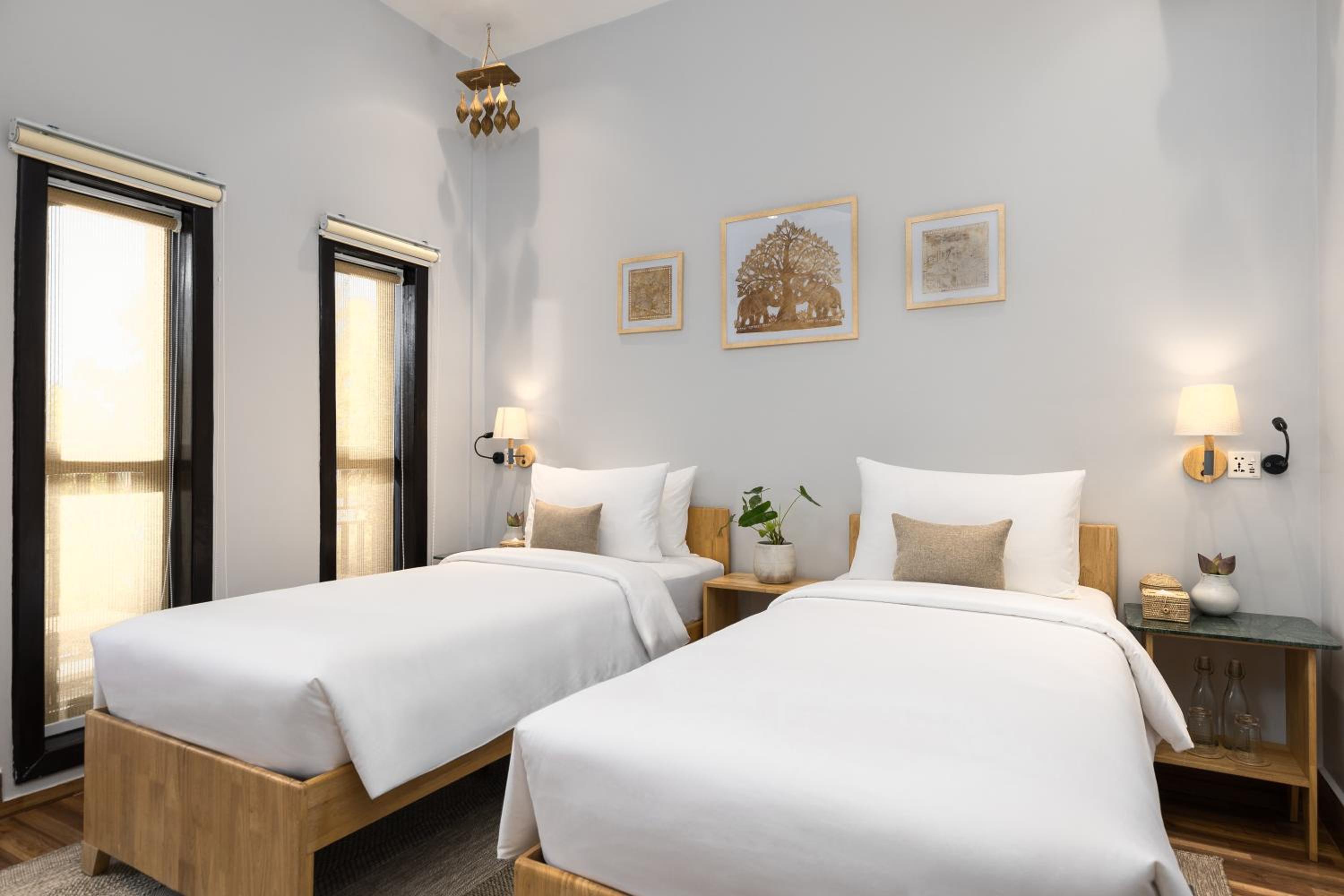 Deluxe Double or Twin Room with Balcony - Photo 2