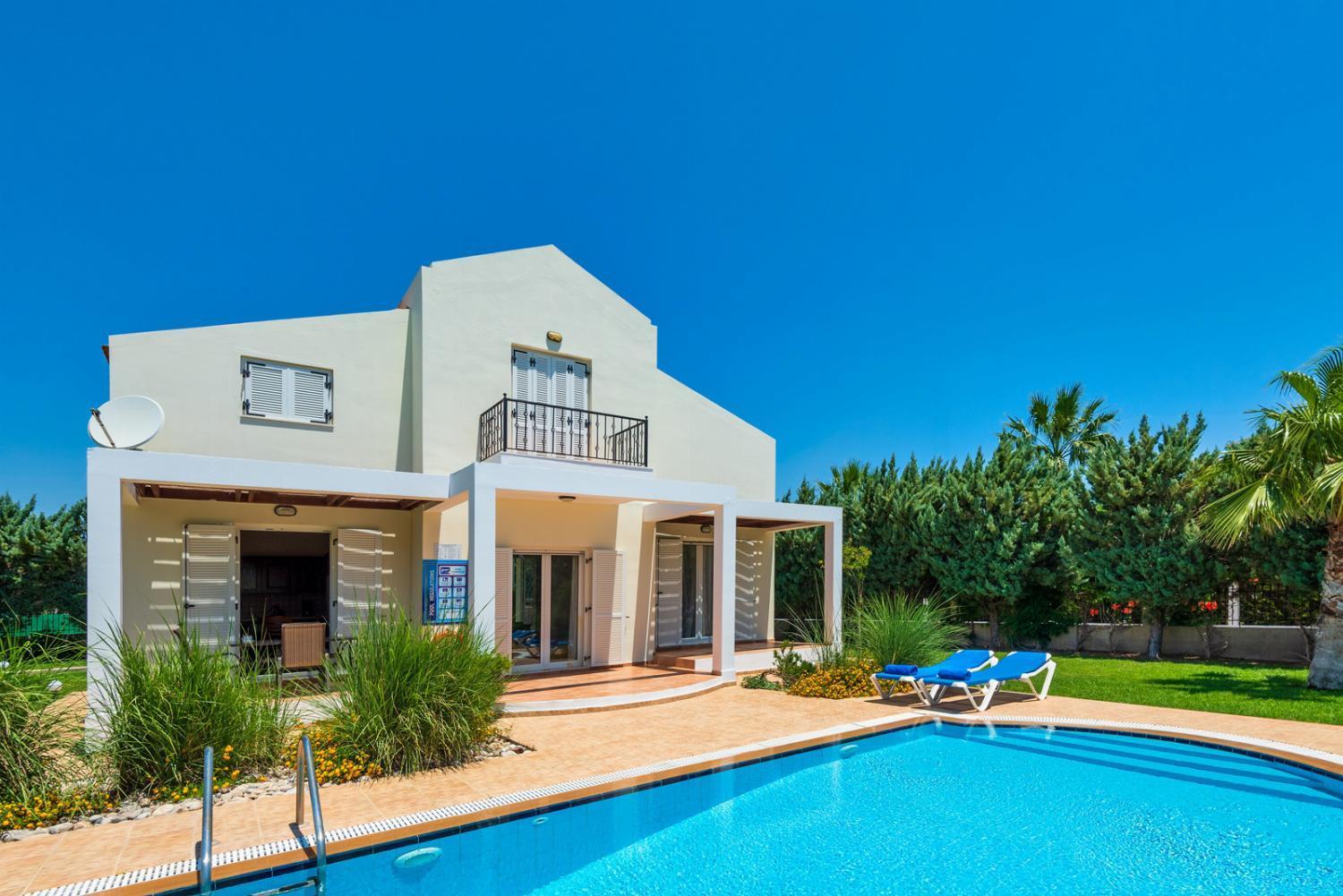 Villa photo 3