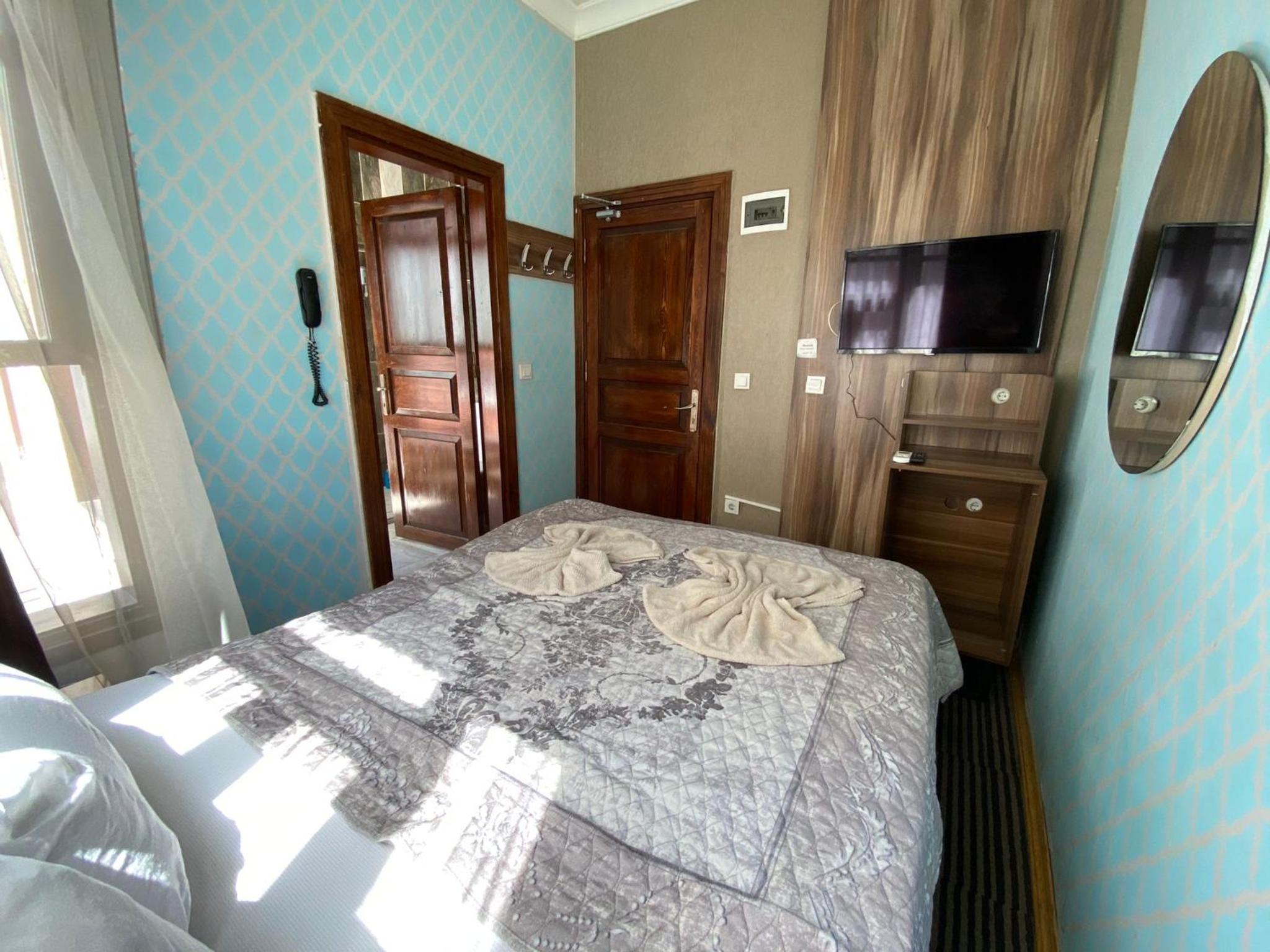 Small Double Room photo 2