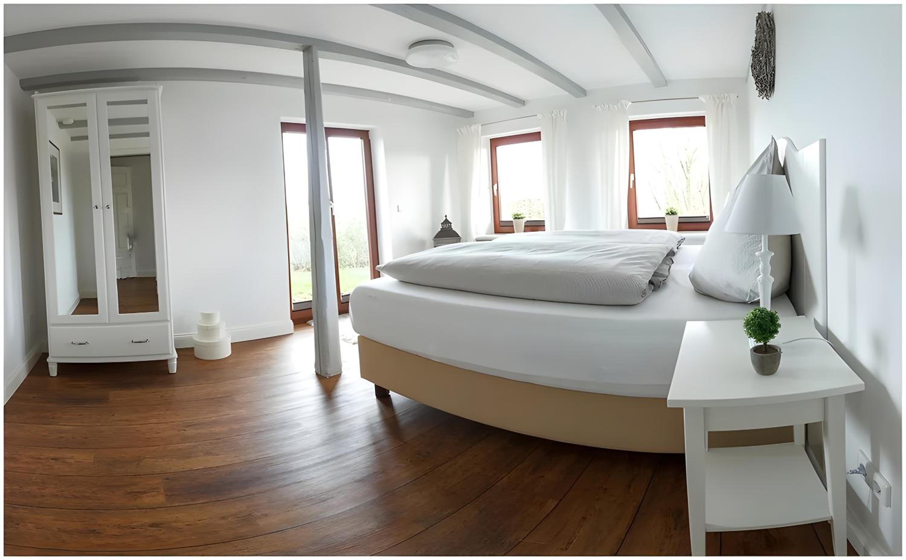 One-Bedroom Apartment with Garden View photo 3