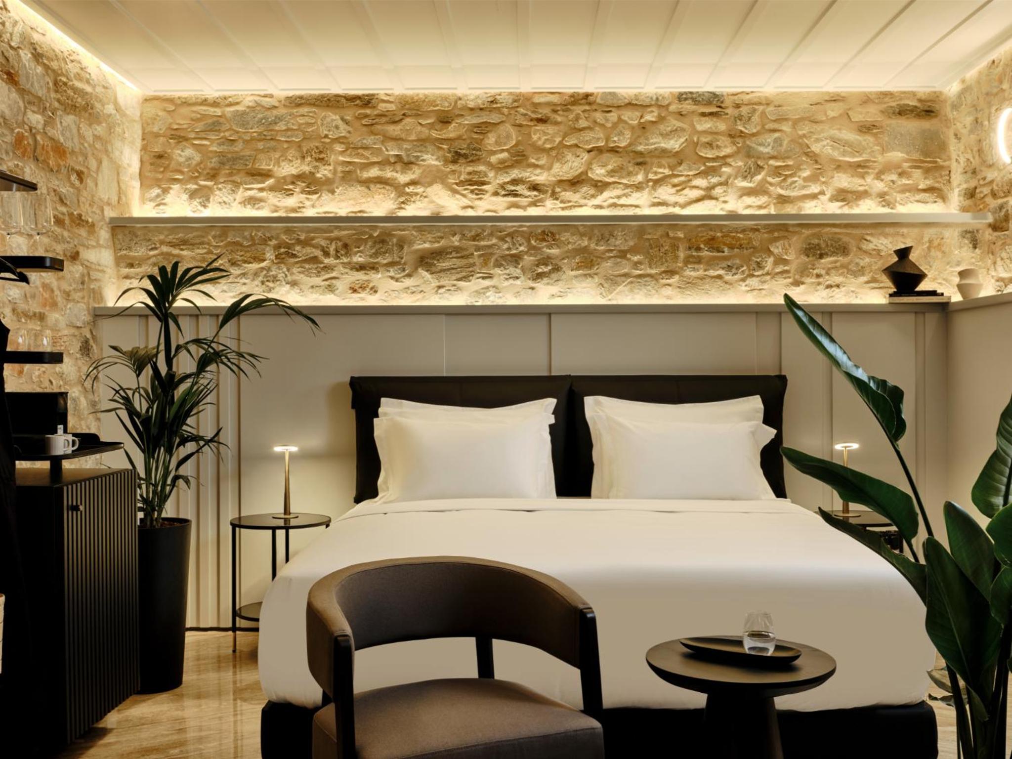 Signature Stone Suite