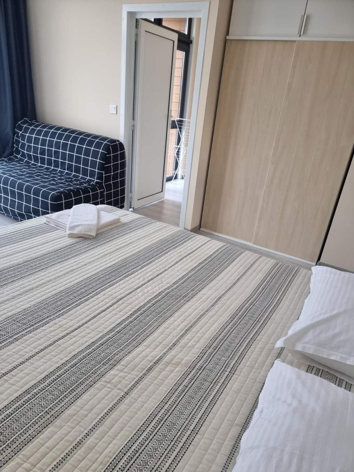 Two-Bedroom Deluxe Apartment photo 2