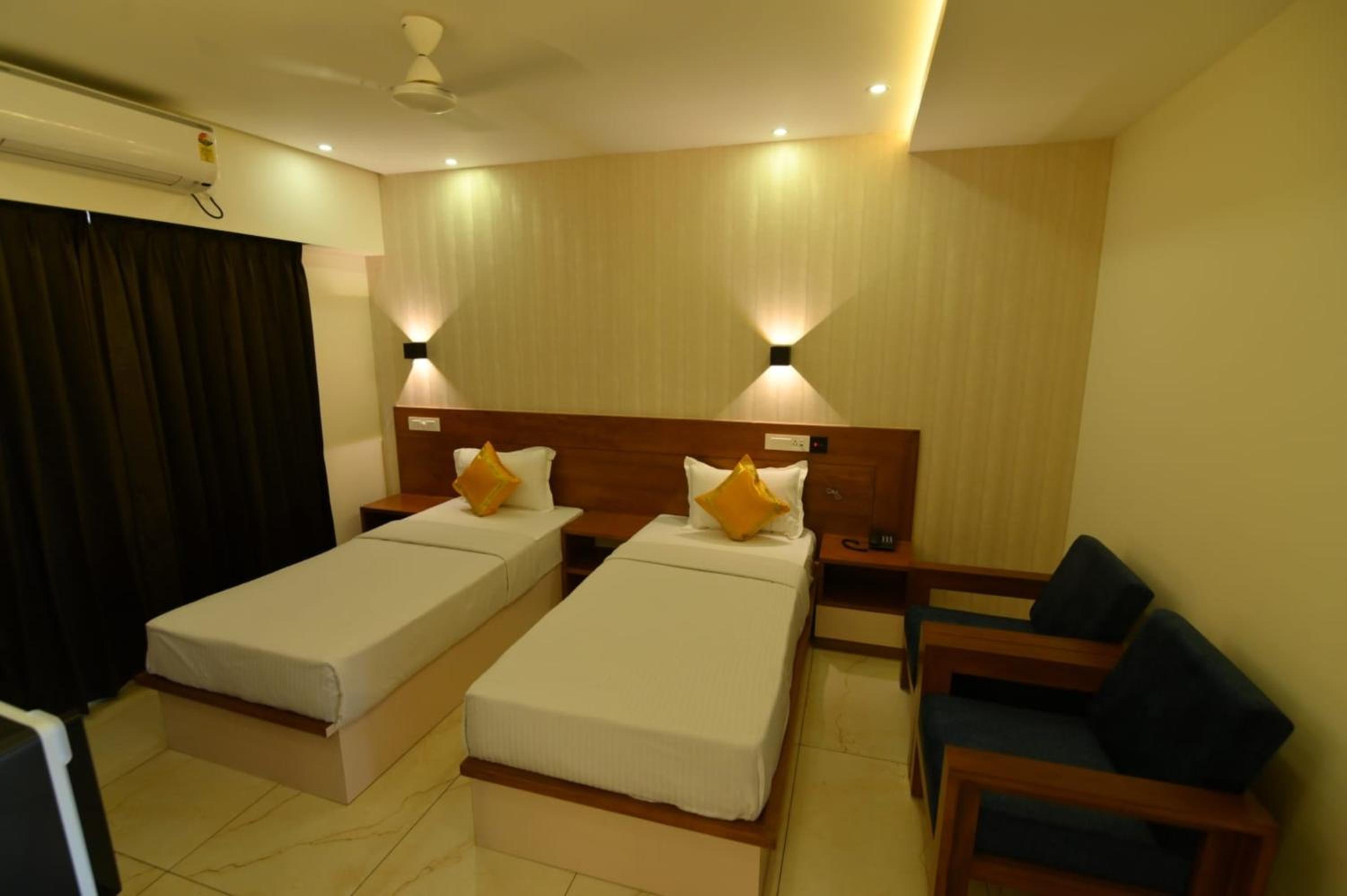Deluxe Double or Twin Room photo 3