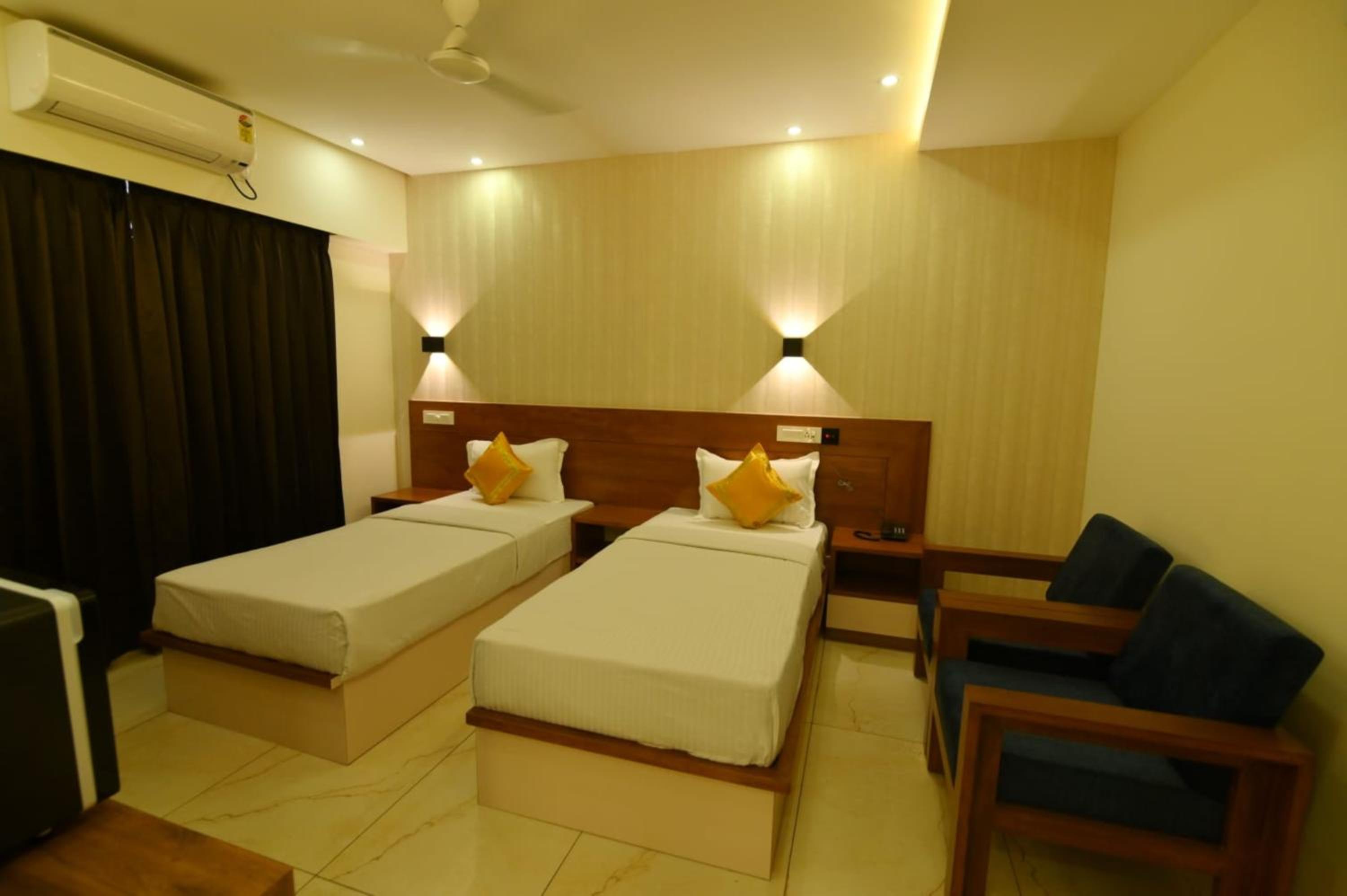 Deluxe Double or Twin Room photo 2