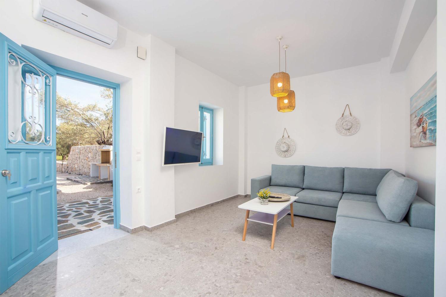 Villa photo 1