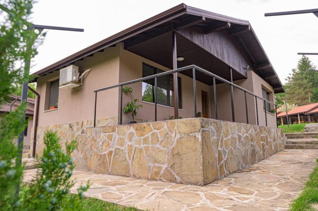 Three-Bedroom House photo 3