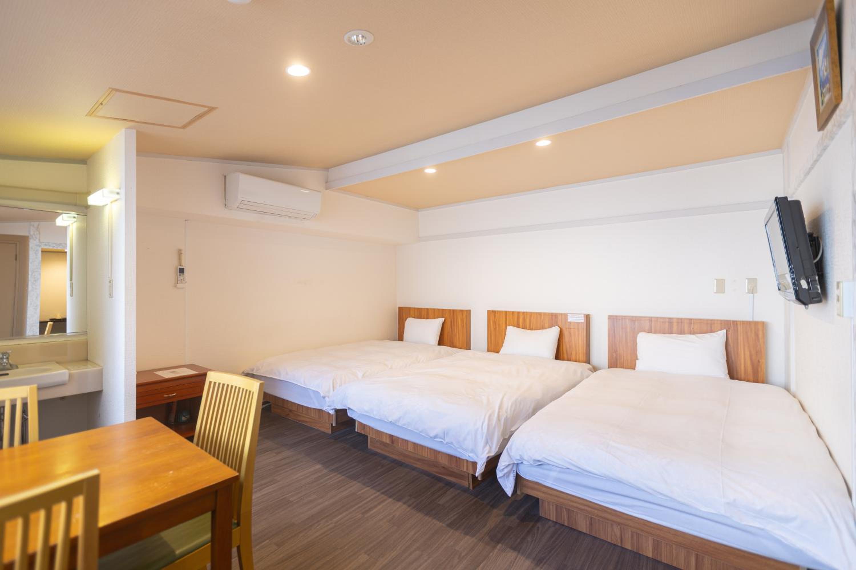 Triple Room