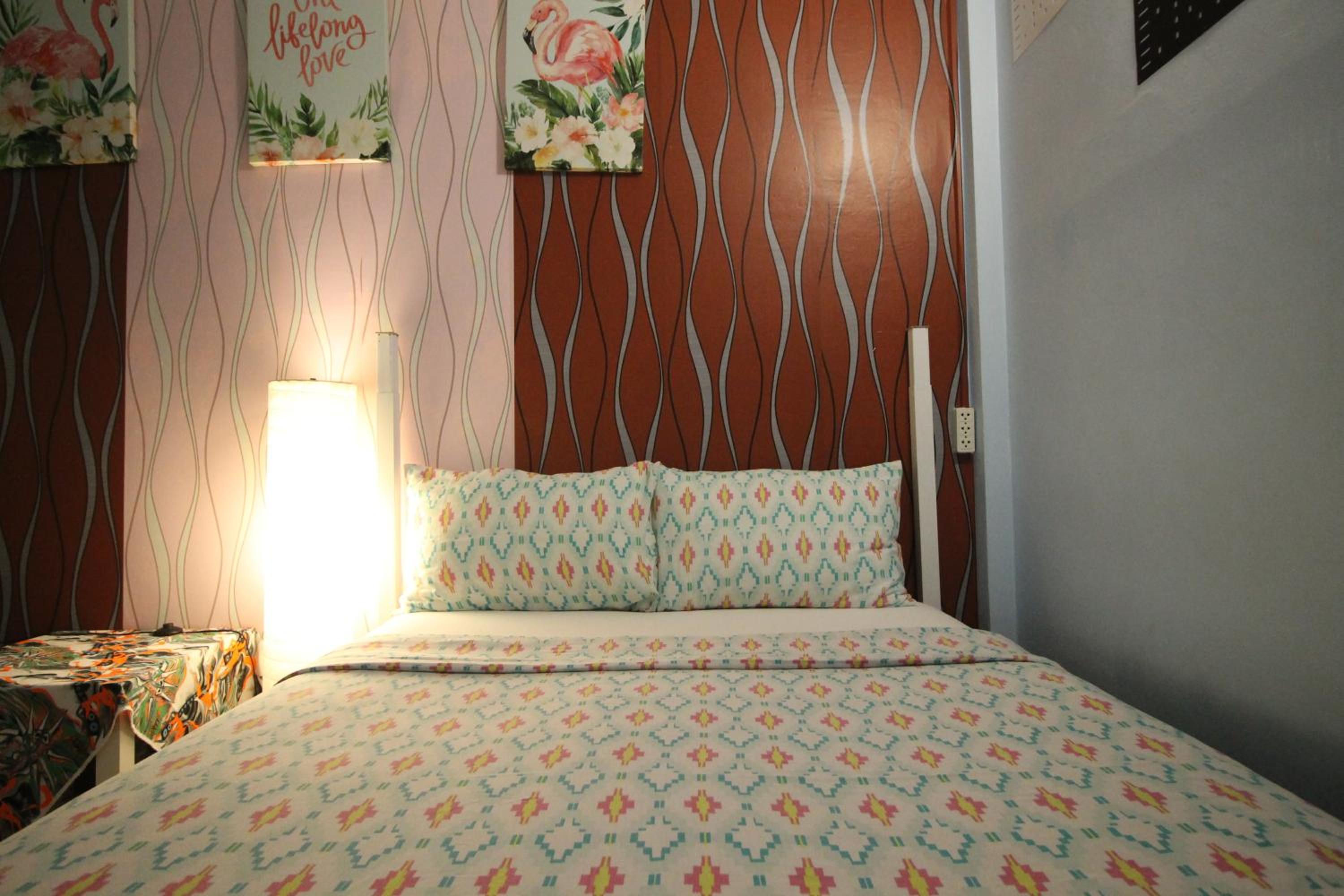 Basic Double Room with No Window photo 3