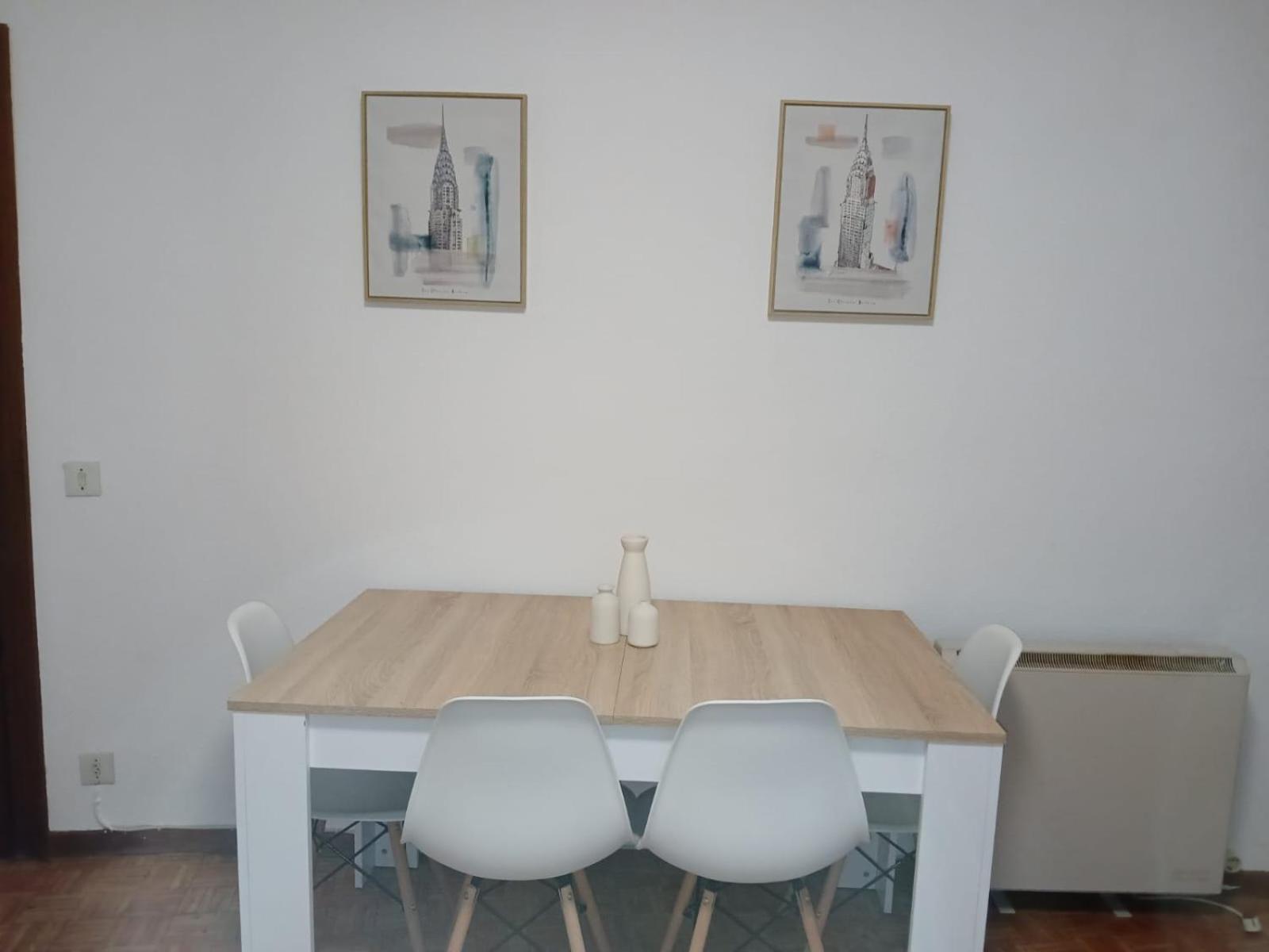 Three-Bedroom Apartment photo 2