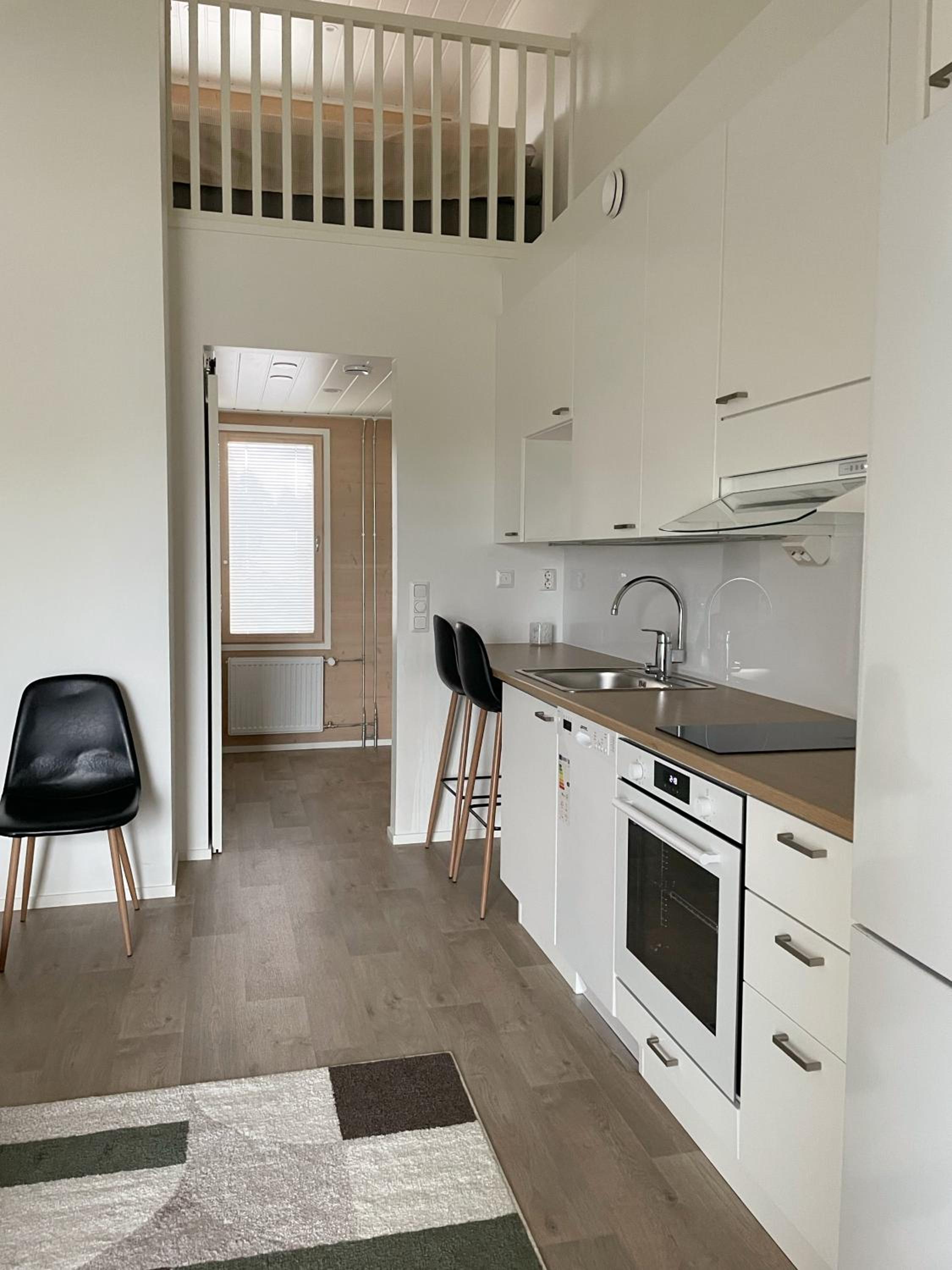One-Bedroom Apartment photo 2
