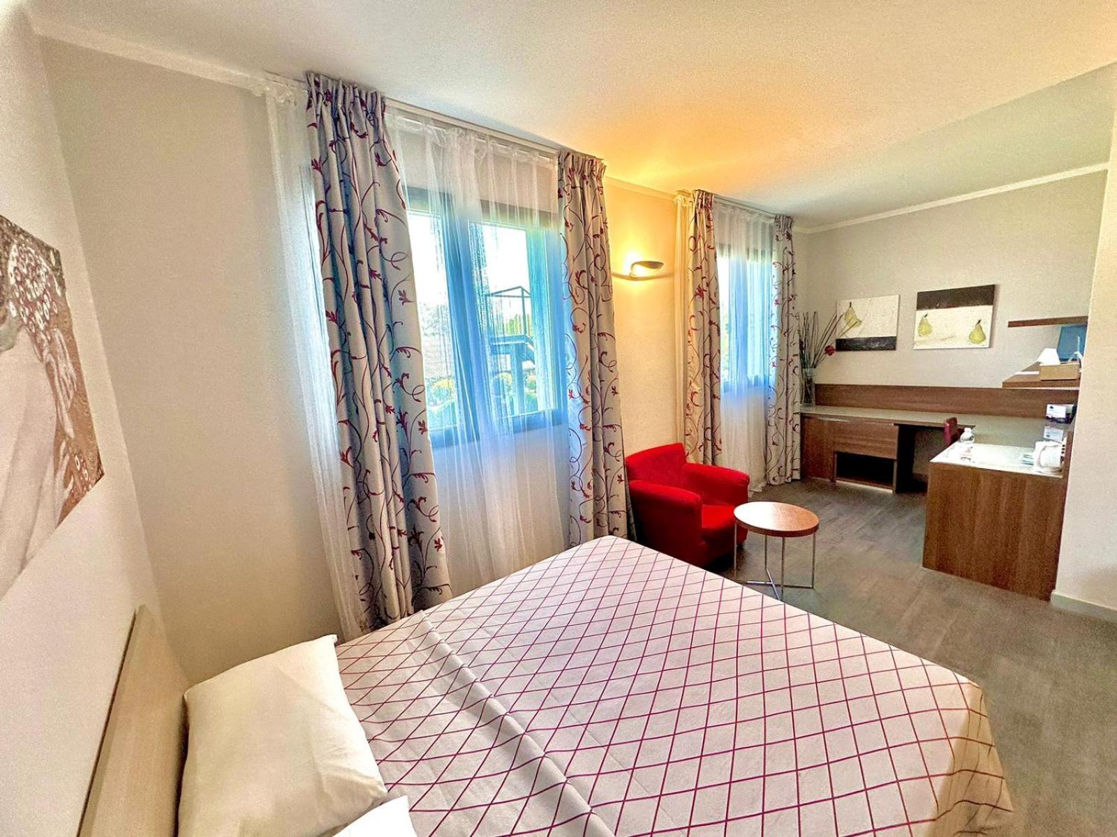 Quadruple Room - Photo 3