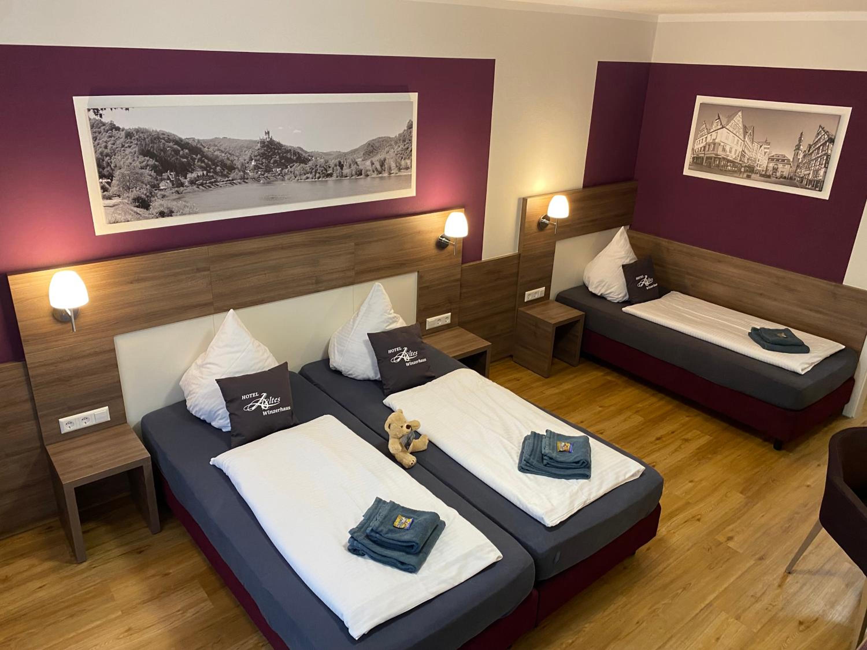 Triple Room with Terrace And Residential Area View
