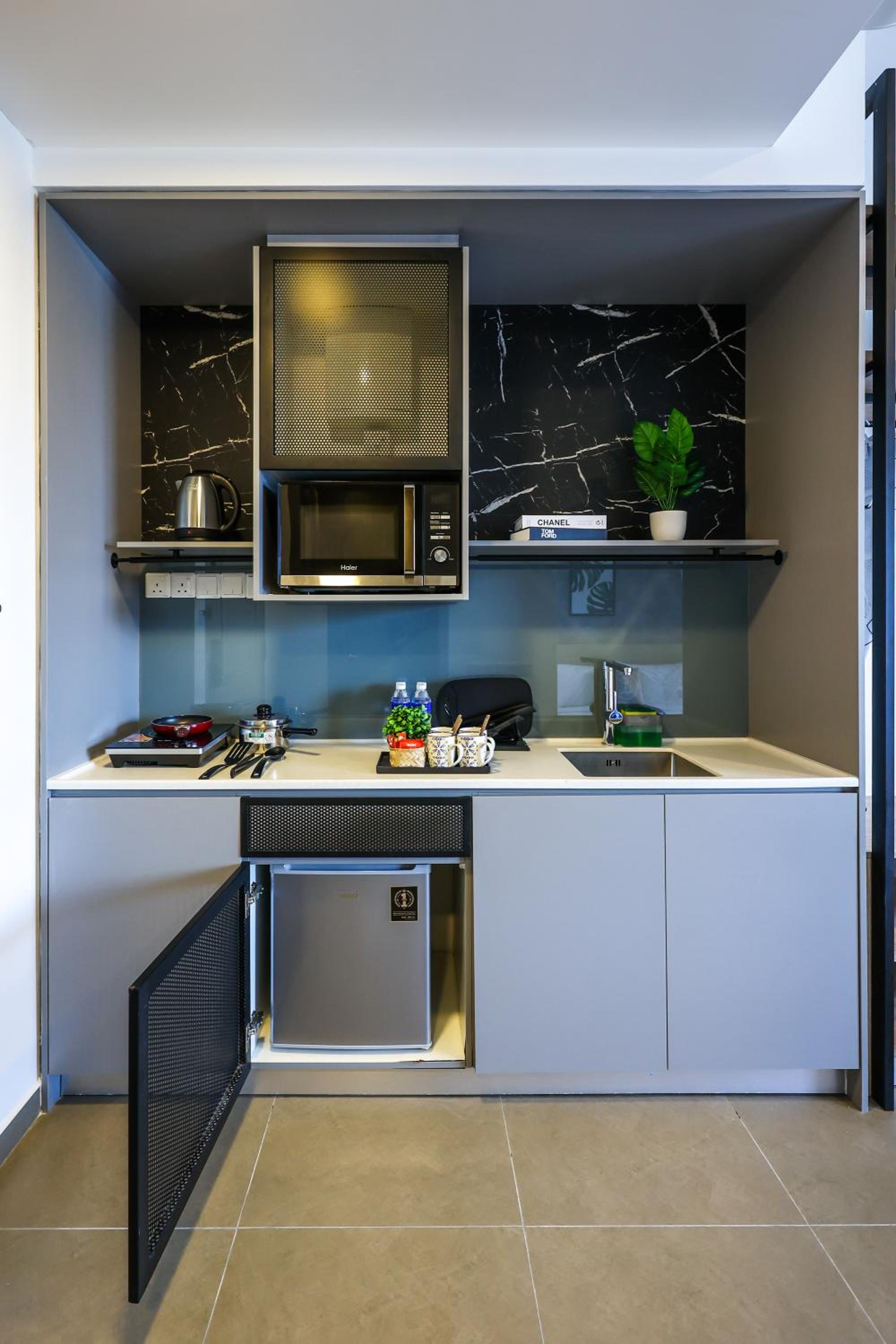 Premium Quadruple Studio - Photo 23