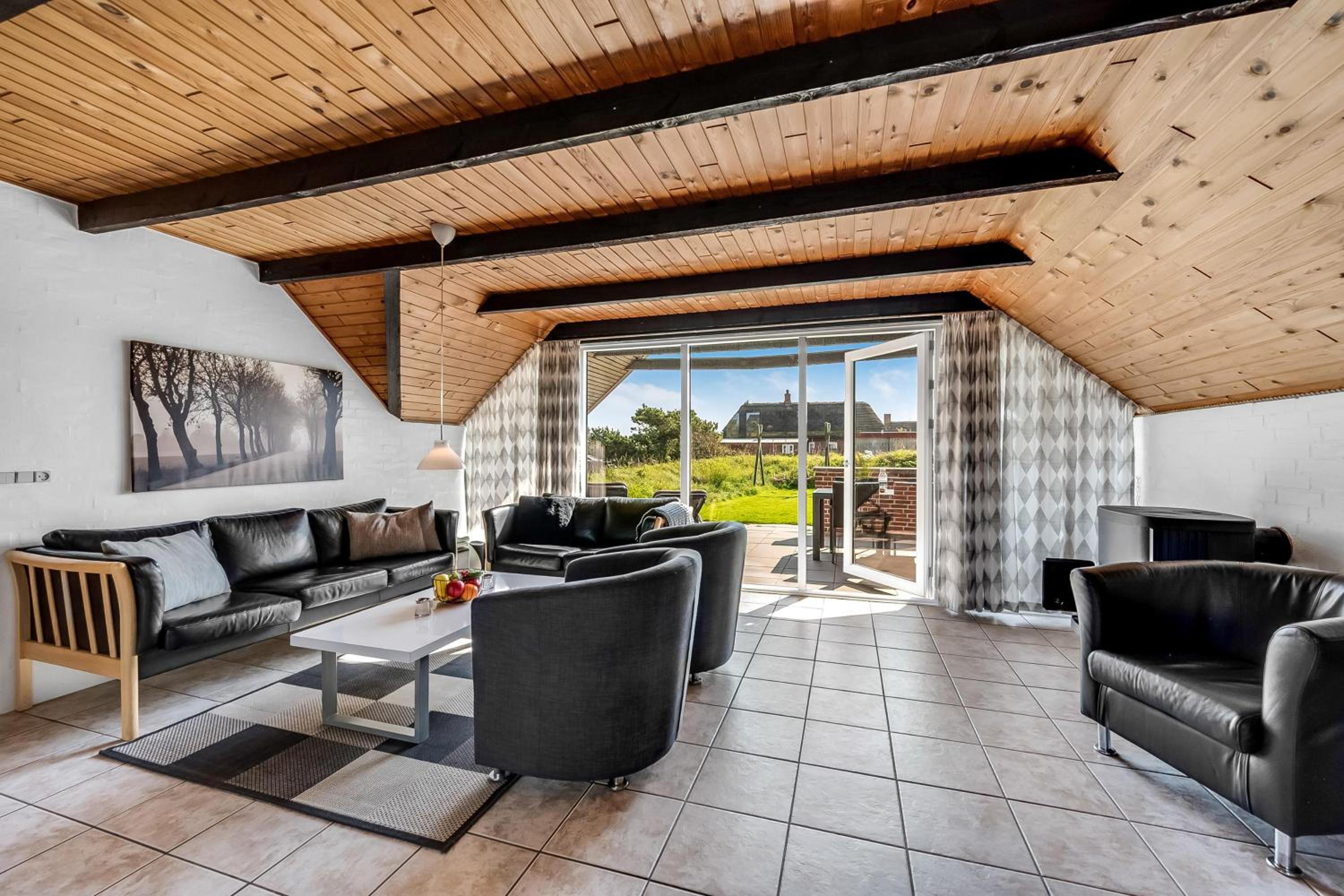 Three-Bedroom Vacation Home  photo 1