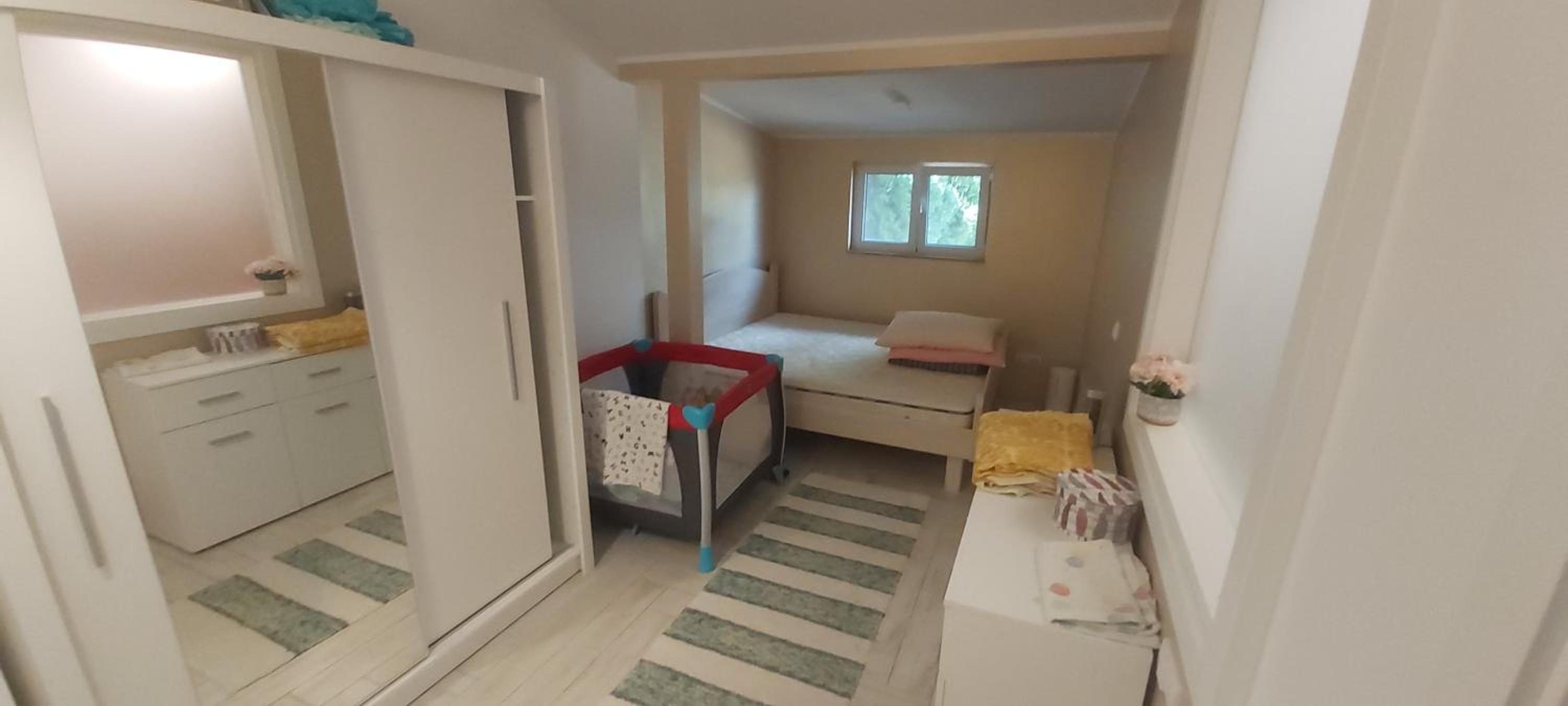 One-Bedroom Apartment photo 2