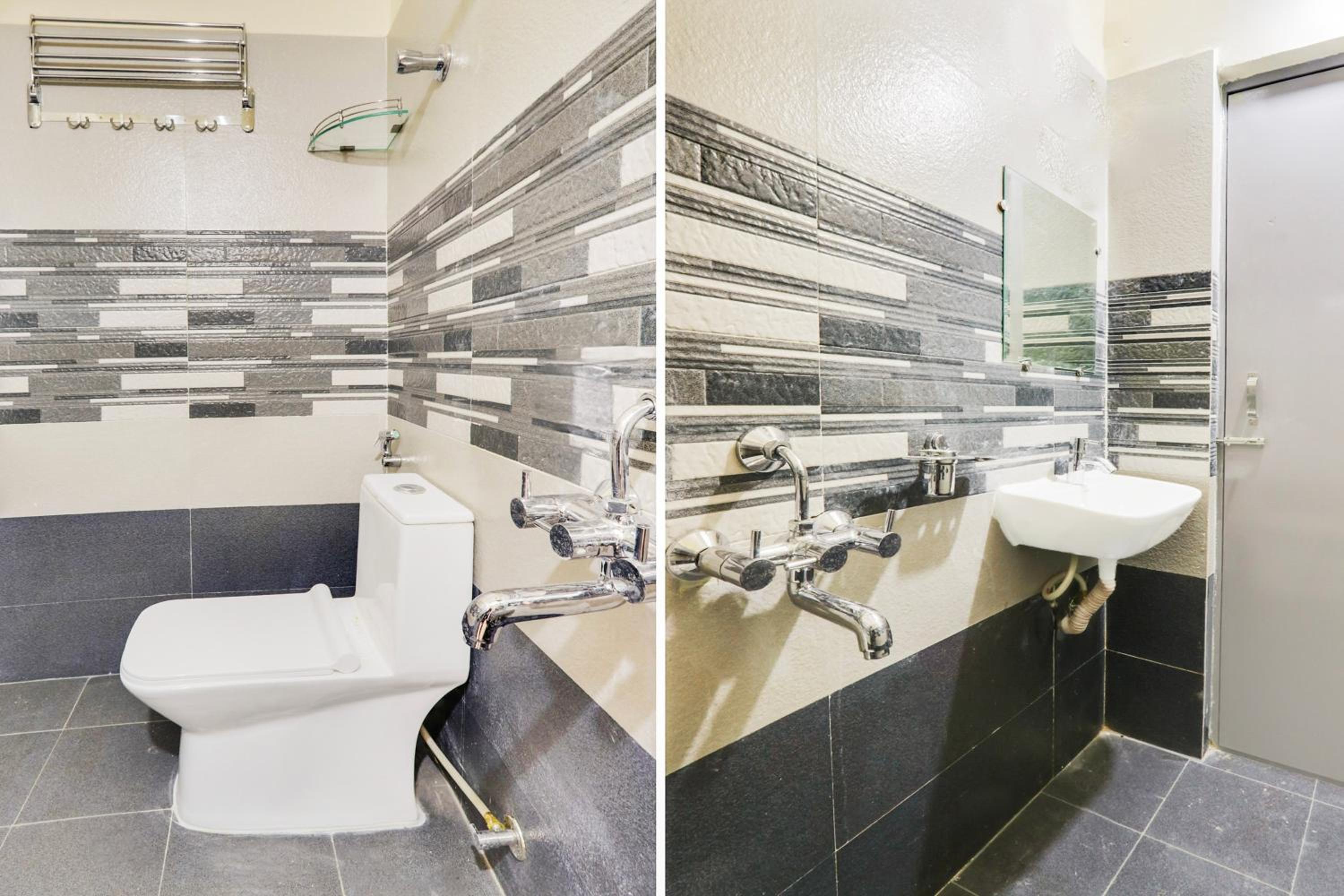Comfort Triple Room with Shower photo 3