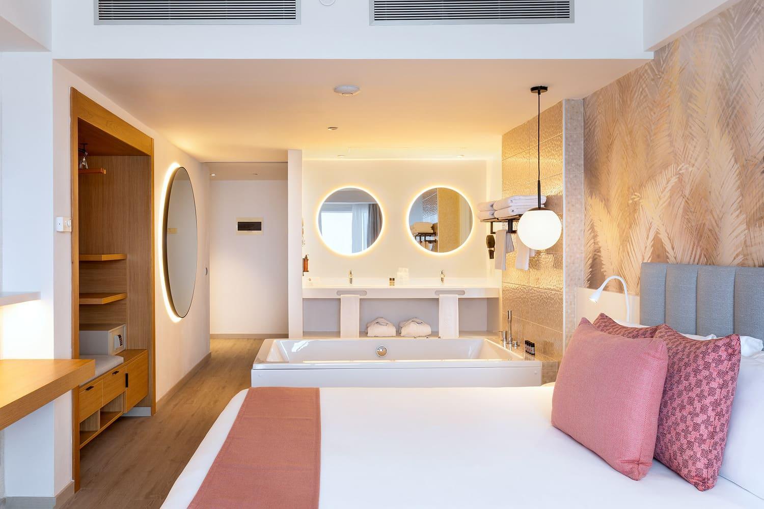 Romance Double Room thumbnail 5