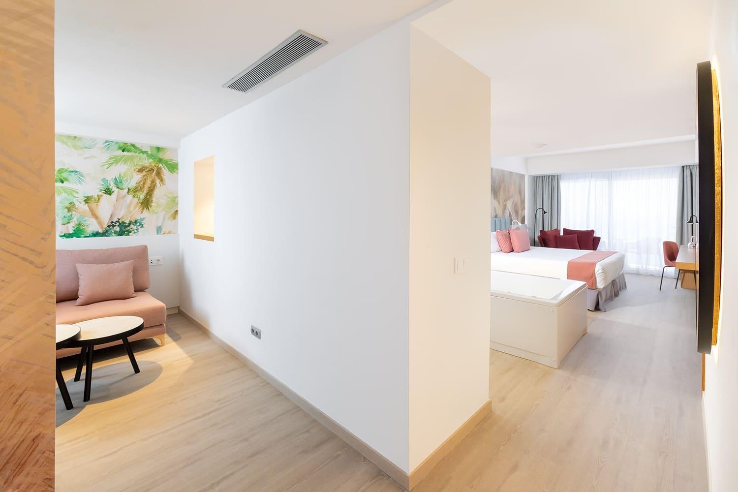 Romance Double Room thumbnail 5