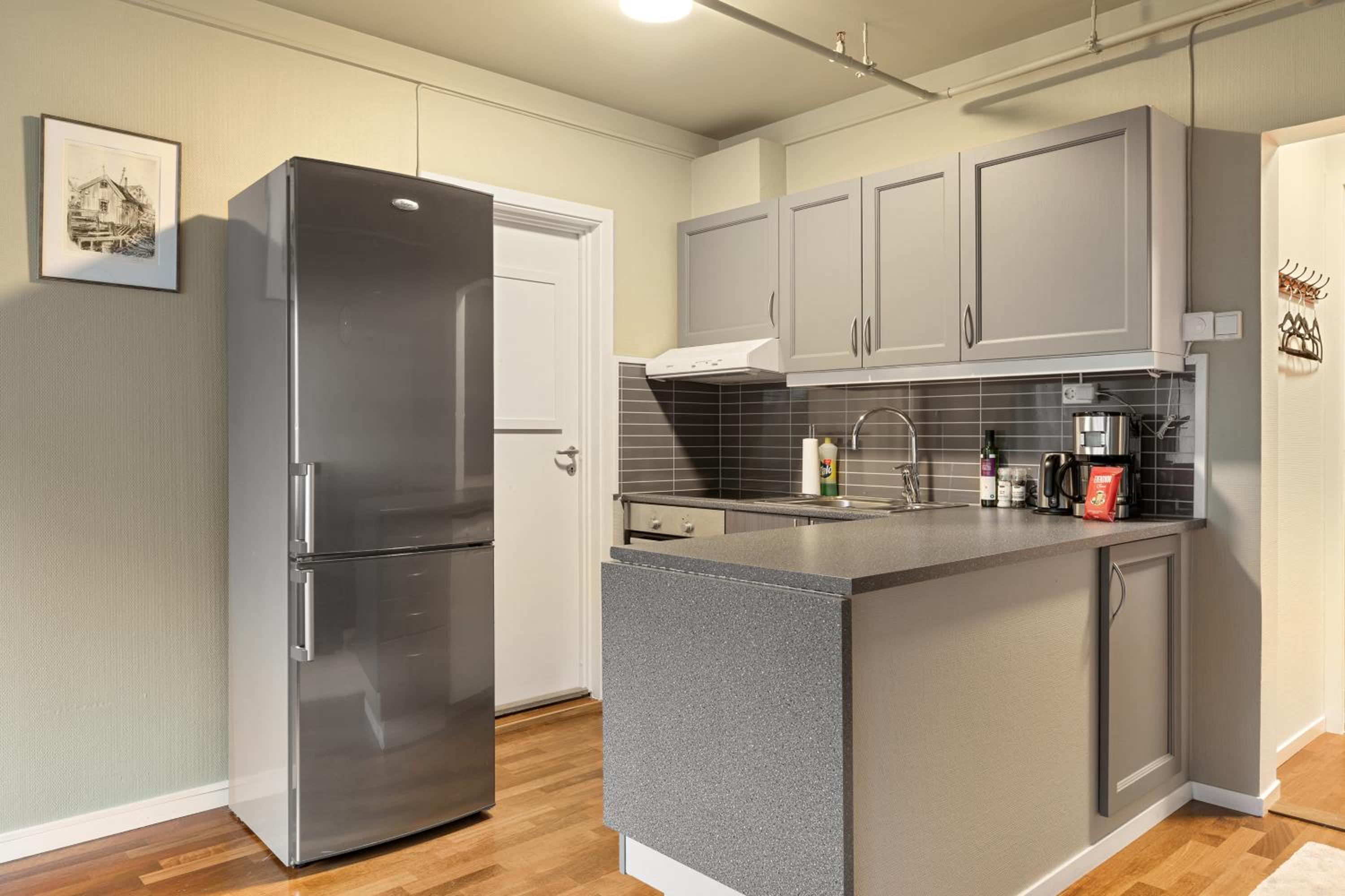 One-Bedroom Apartment - Photo 8