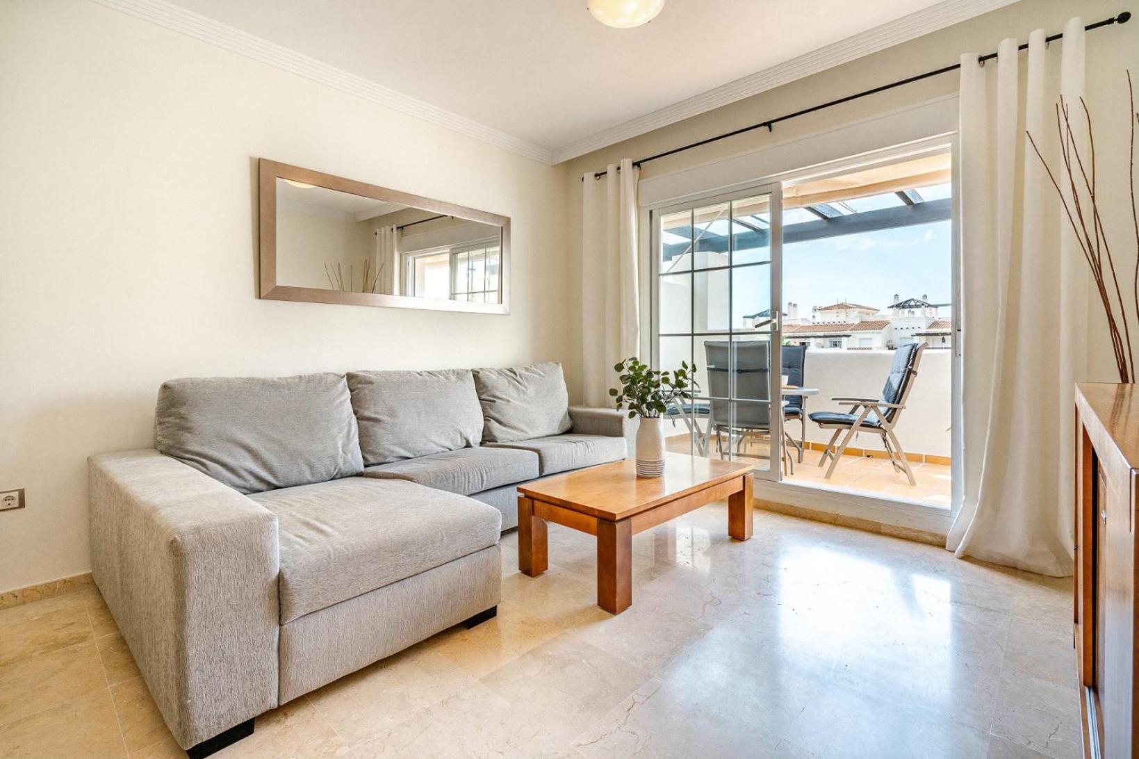 Apartamento con vista a la piscina