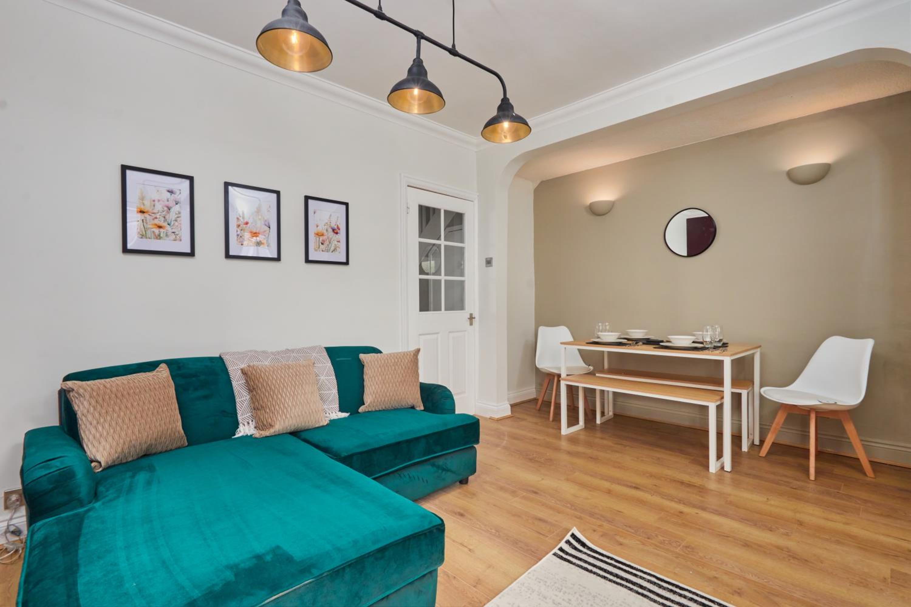 Four-Bedroom House photo 1