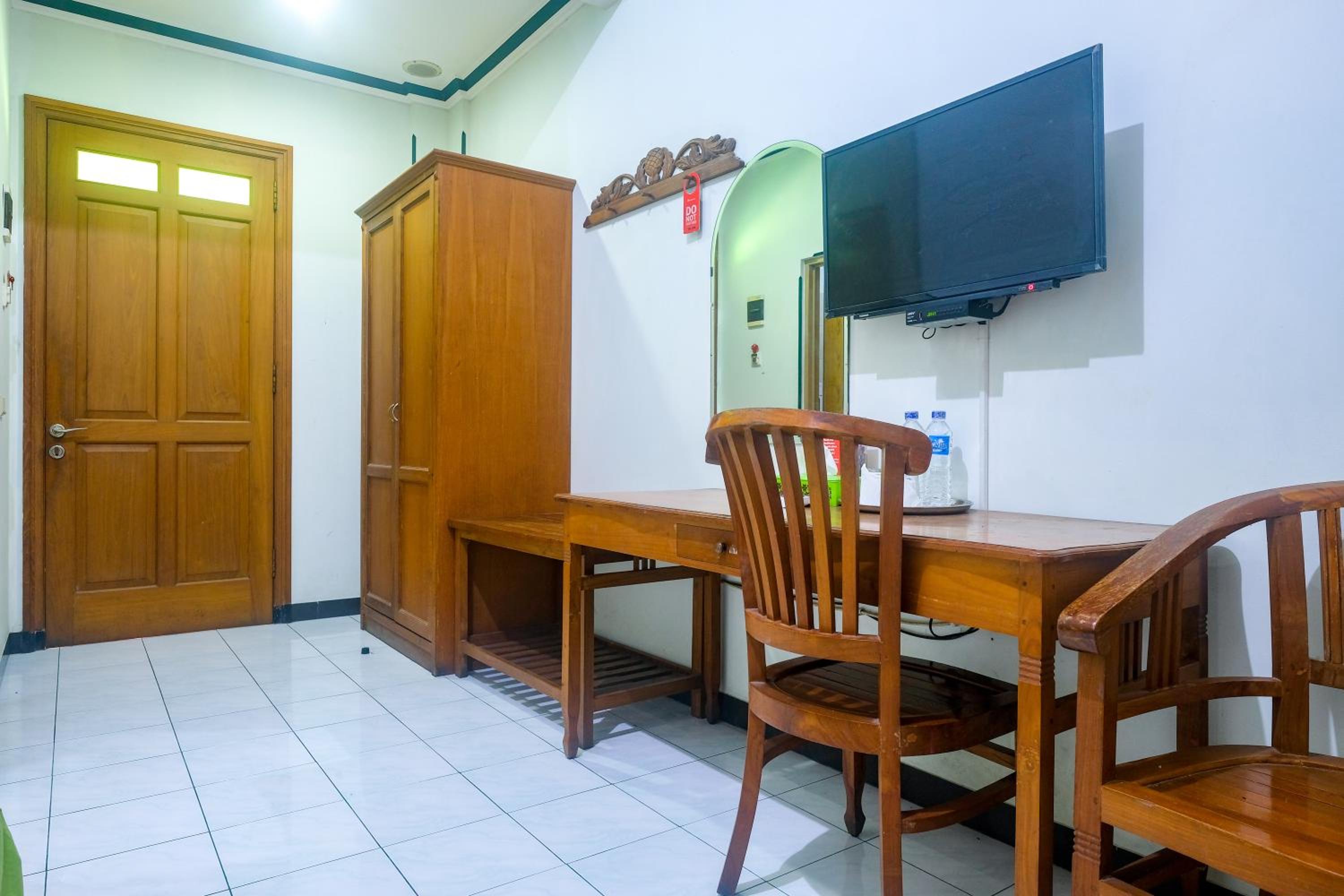 Double Room - Photo 5