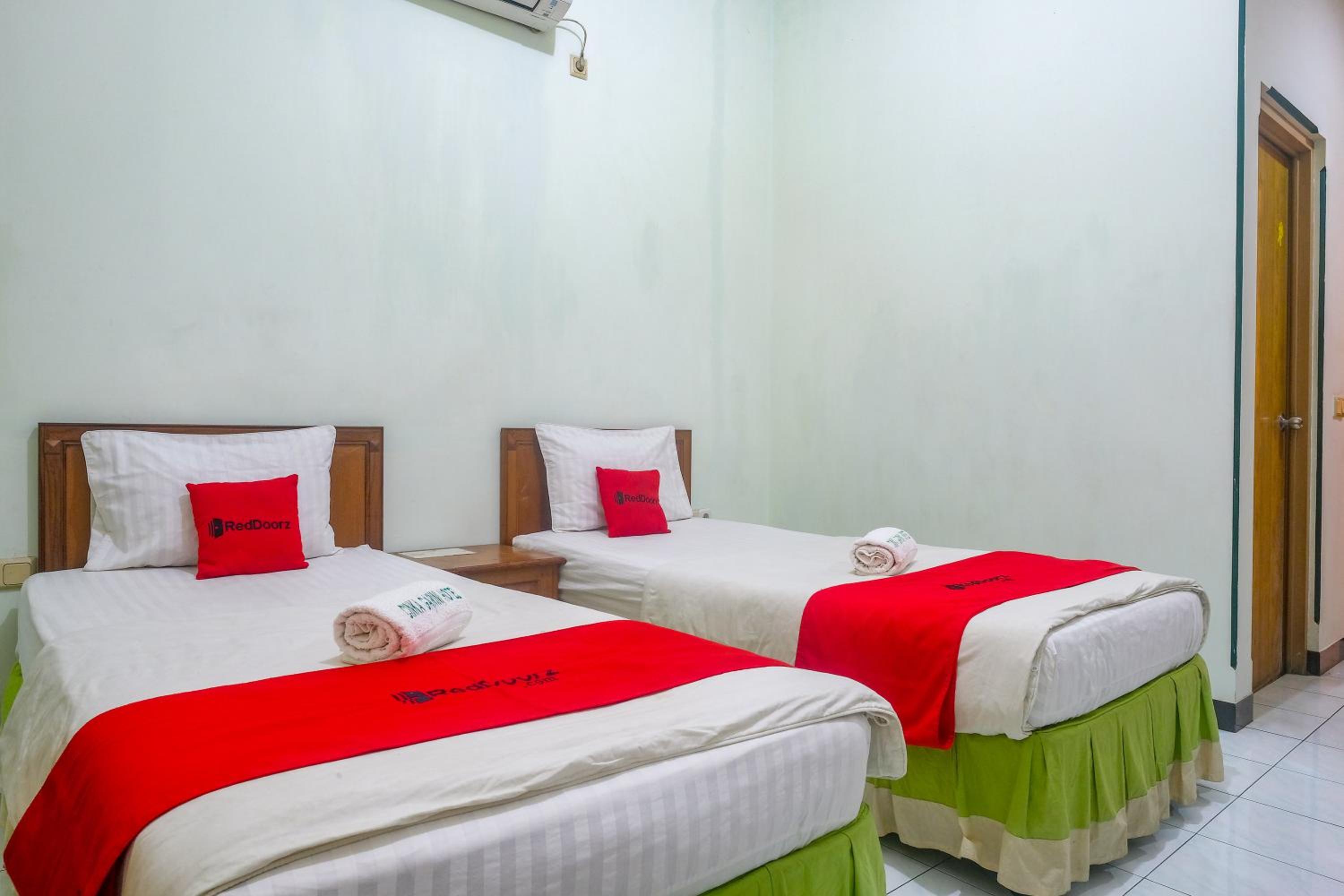 Twin Room - Photo 6