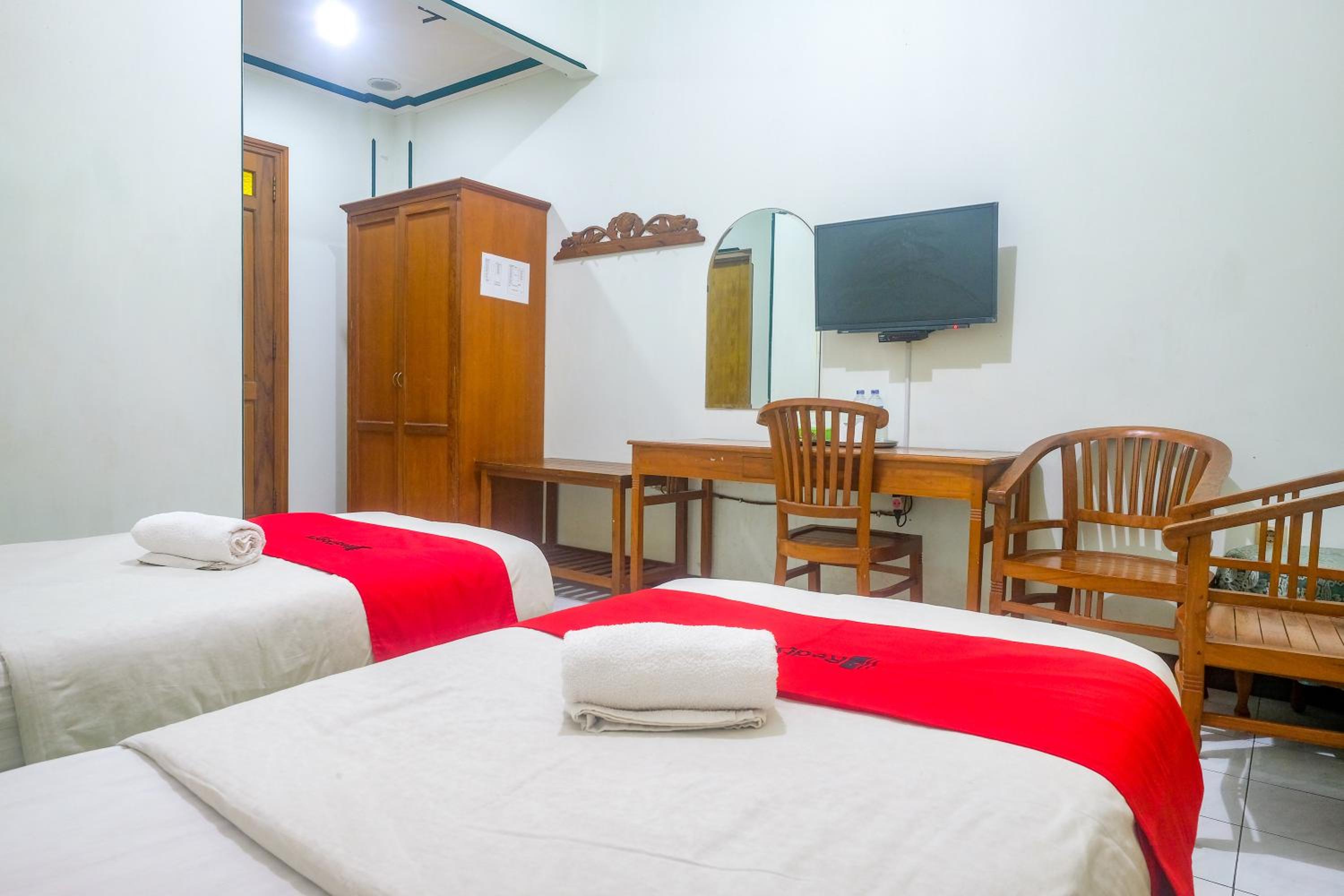 Twin Room - Photo 5