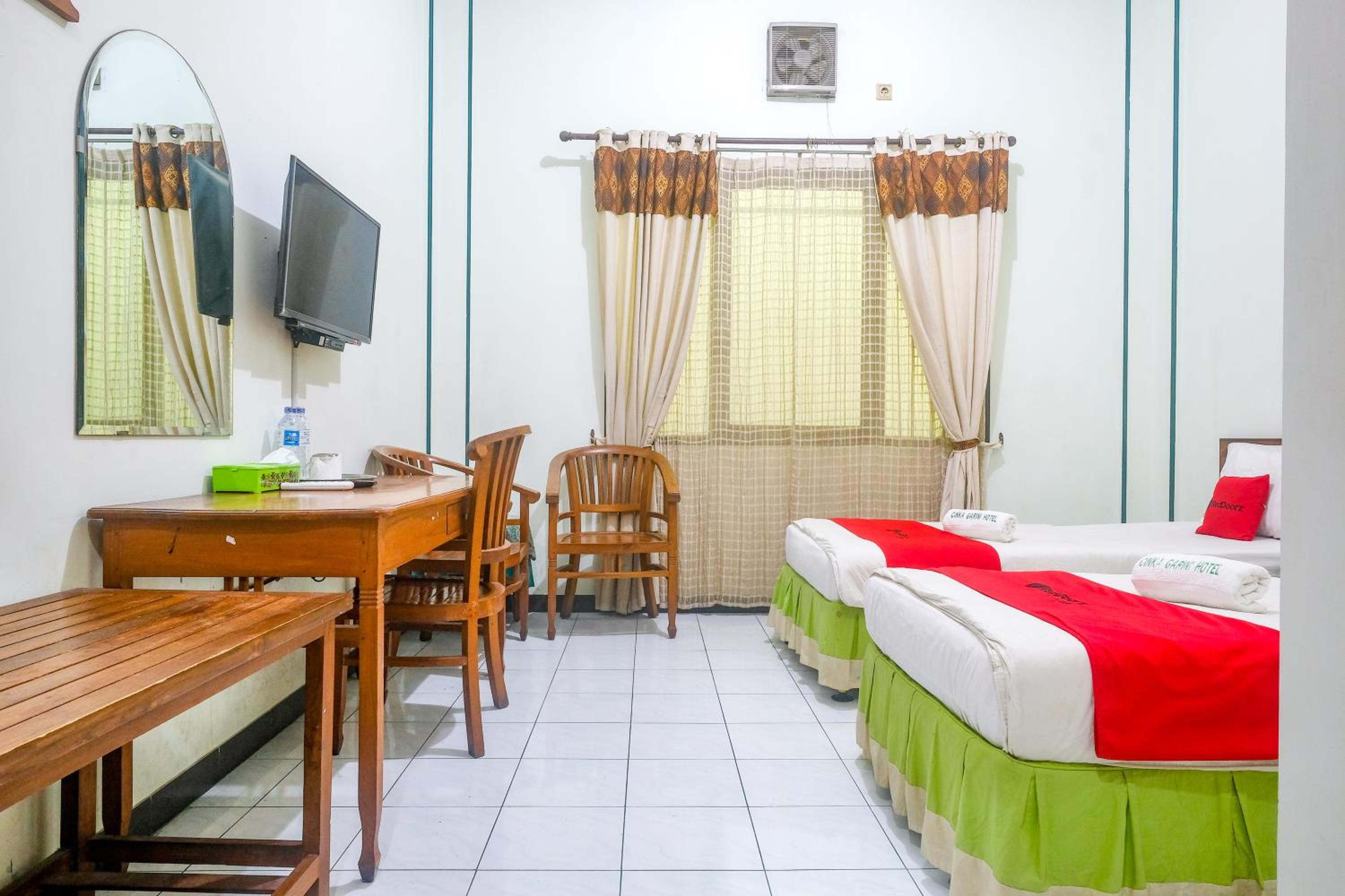Twin Room - Photo 3
