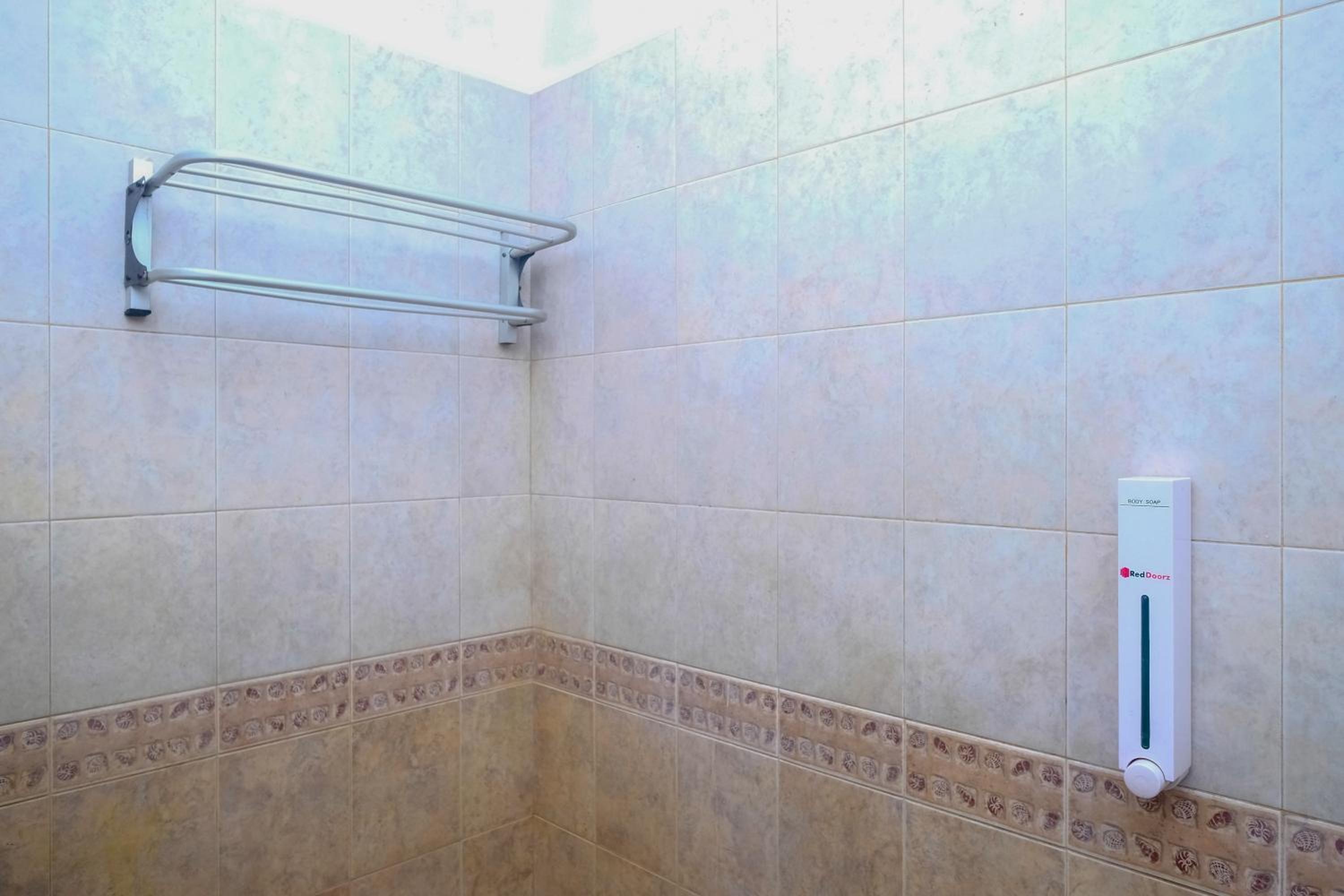 Double Room - Photo 11