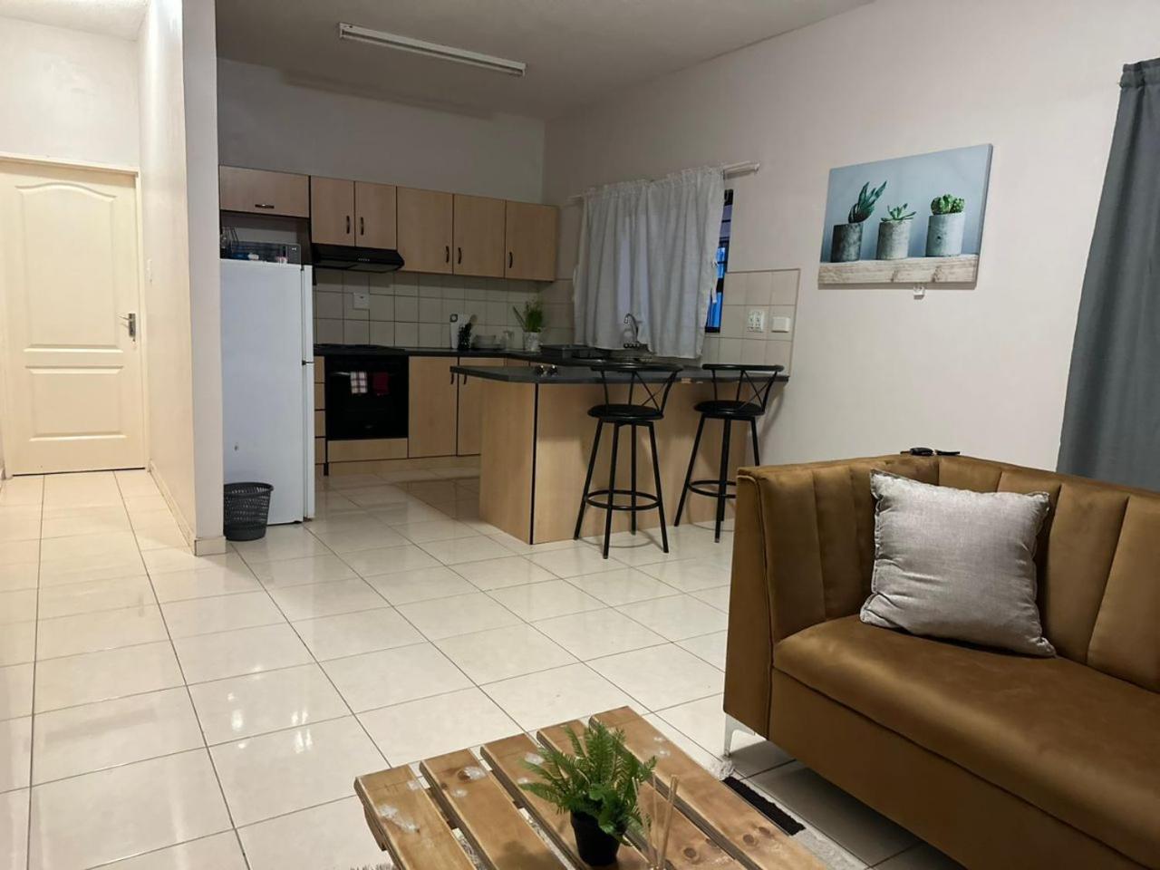 Three-Bedroom Apartment photo 2