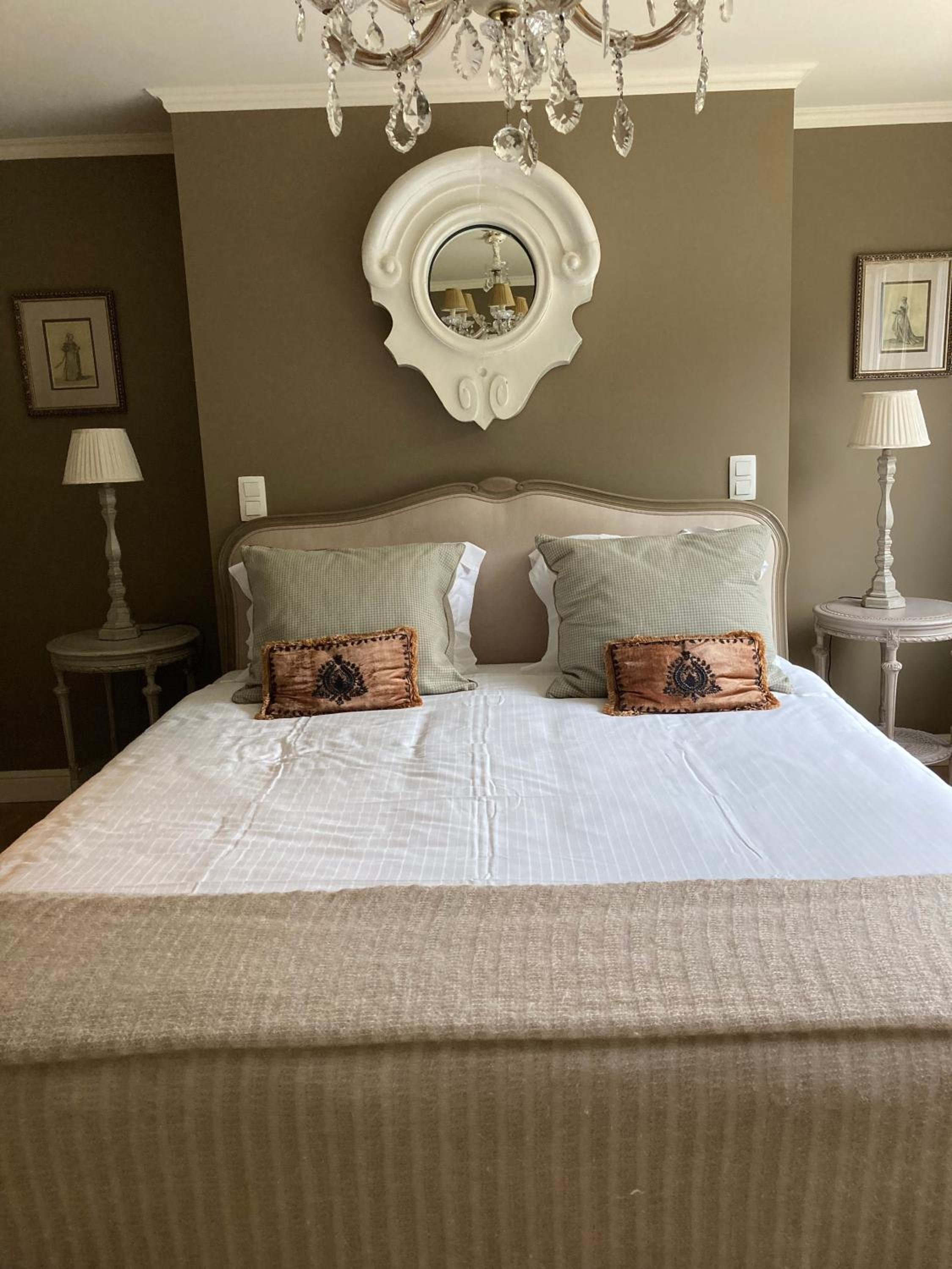 Deluxe King Room photo 1
