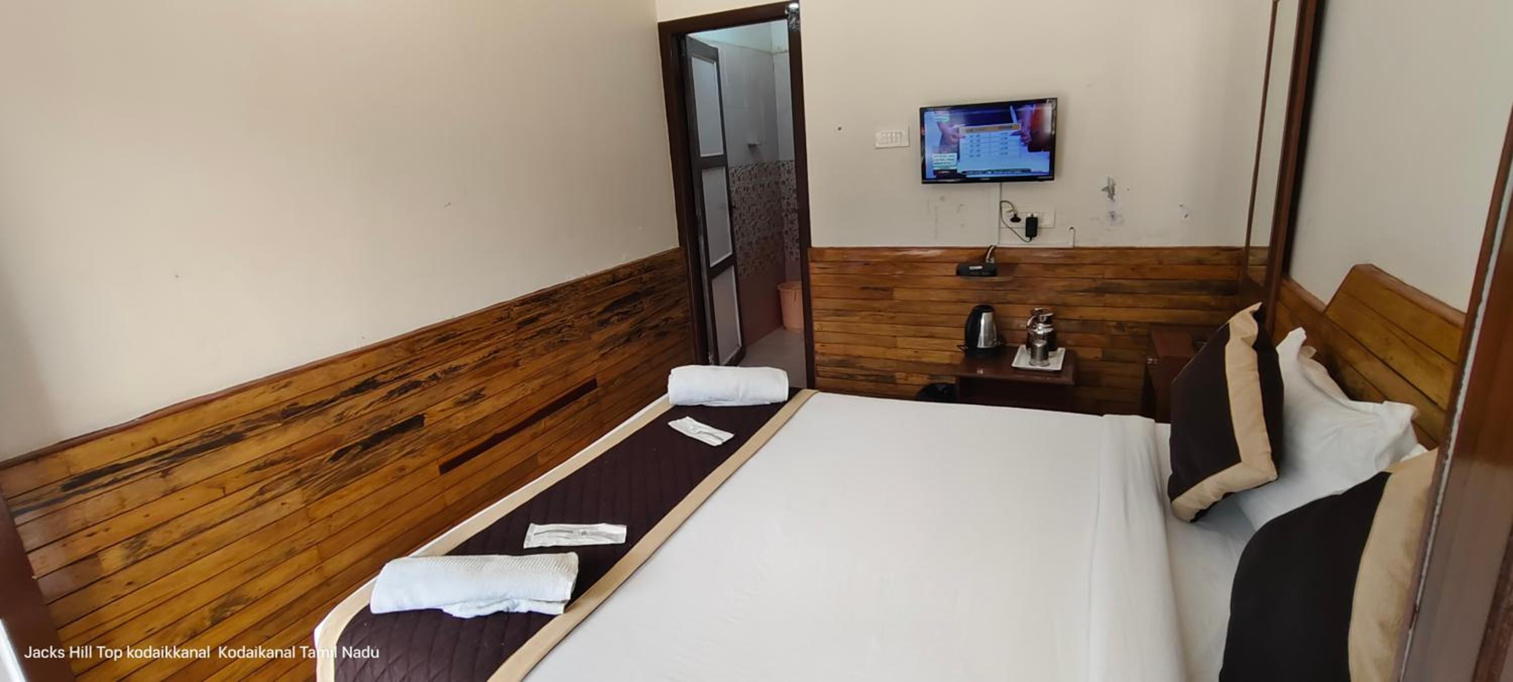 Standard Double Room - Photo 26
