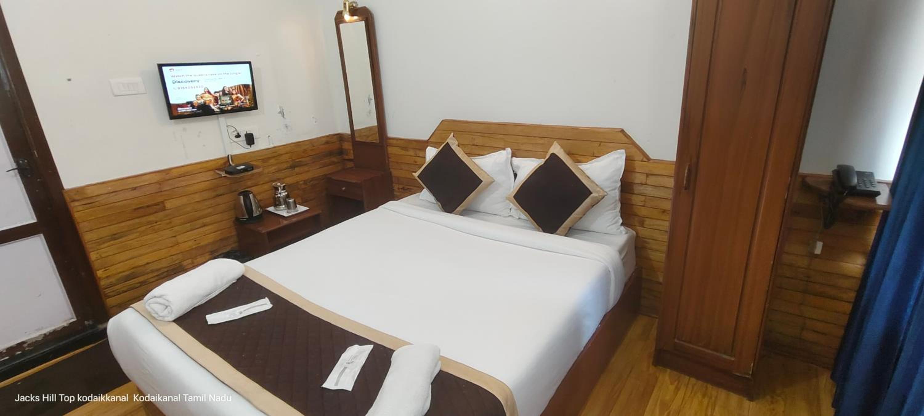 Standard Double Room - Photo 24