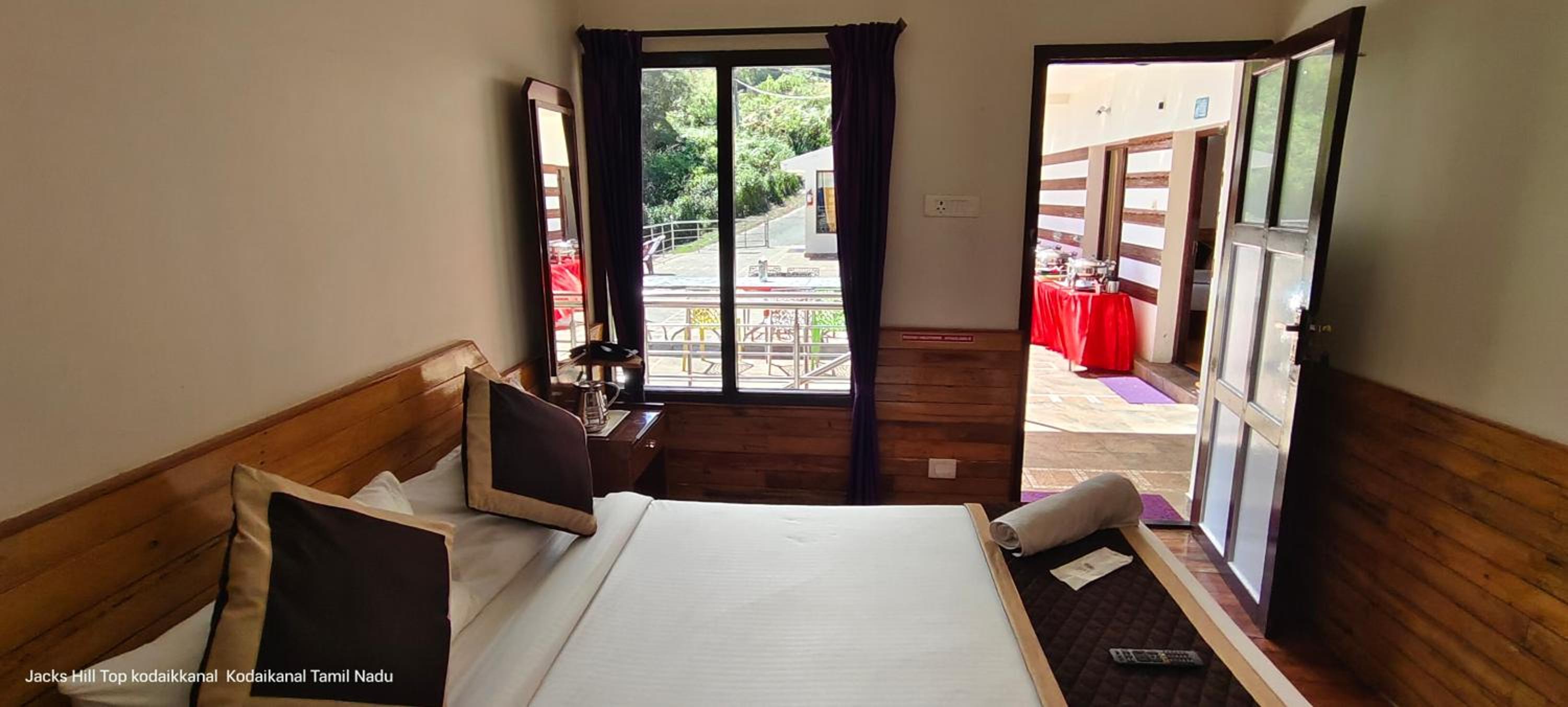 Standard Double Room - Photo 17