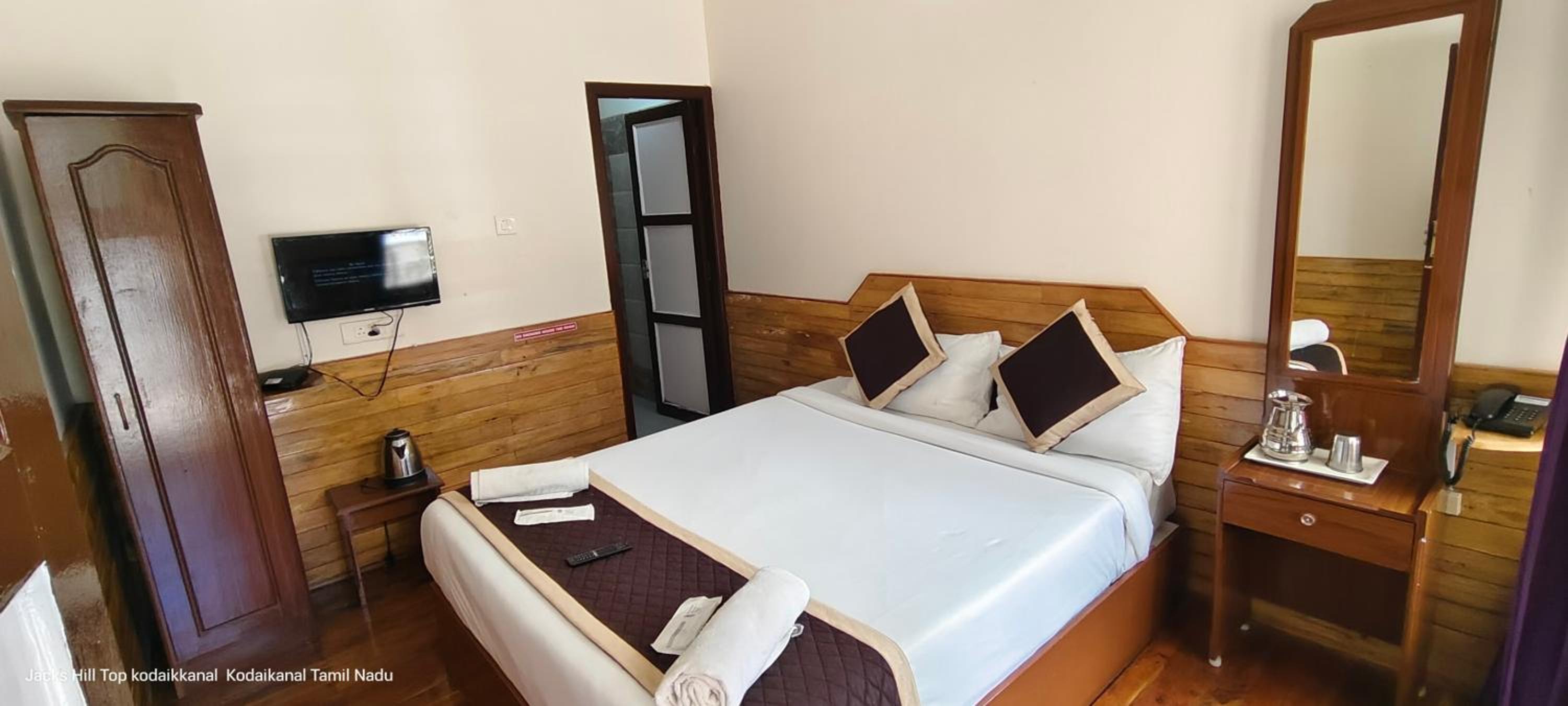 Standard Double Room - Photo 19