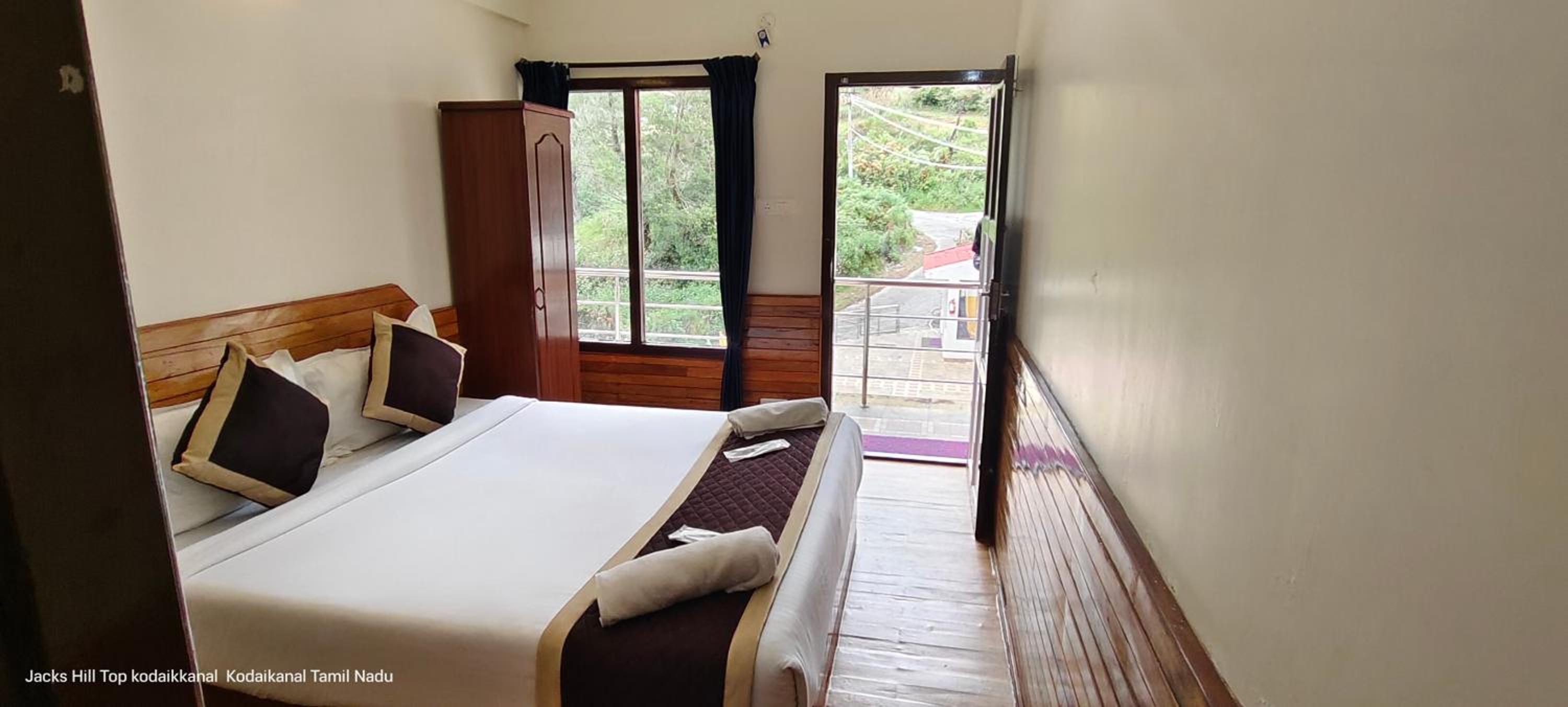 Standard Double Room - Photo 18