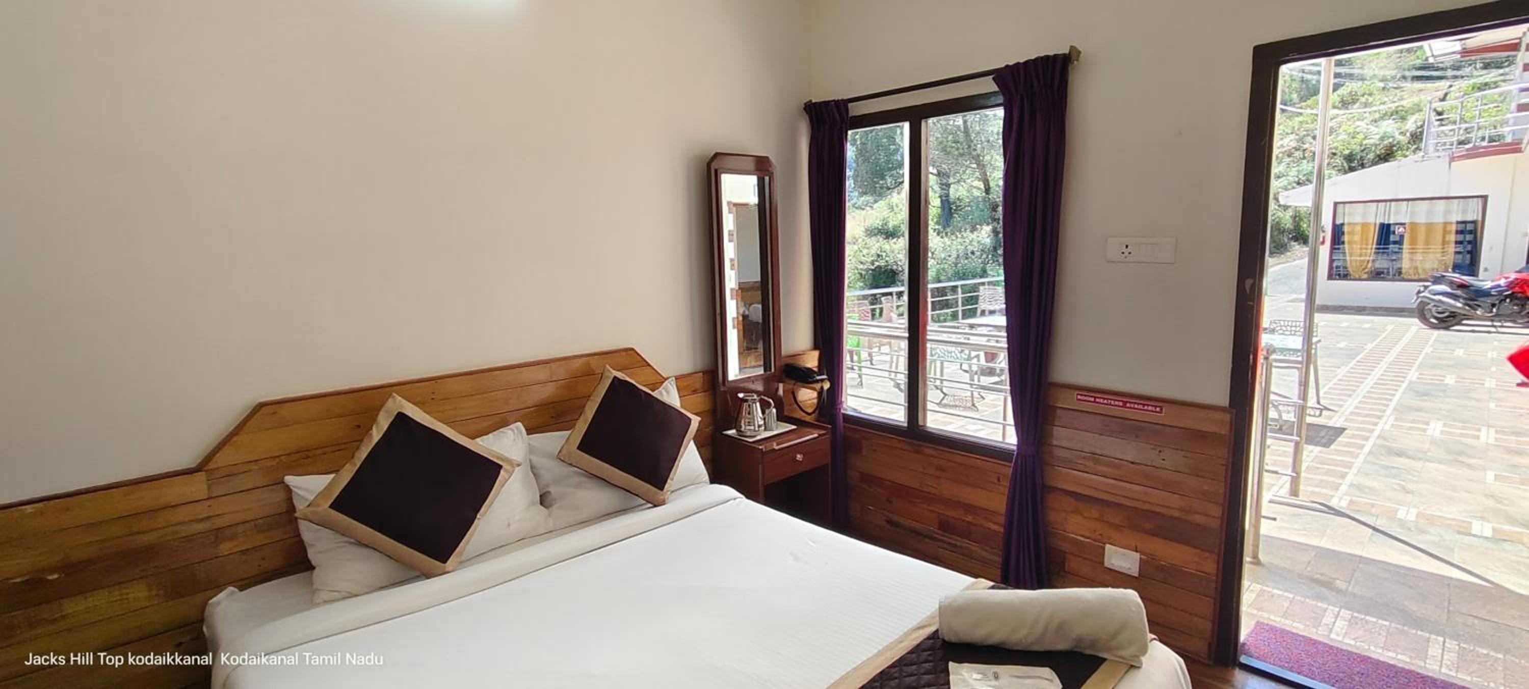Standard Double Room - Photo 27