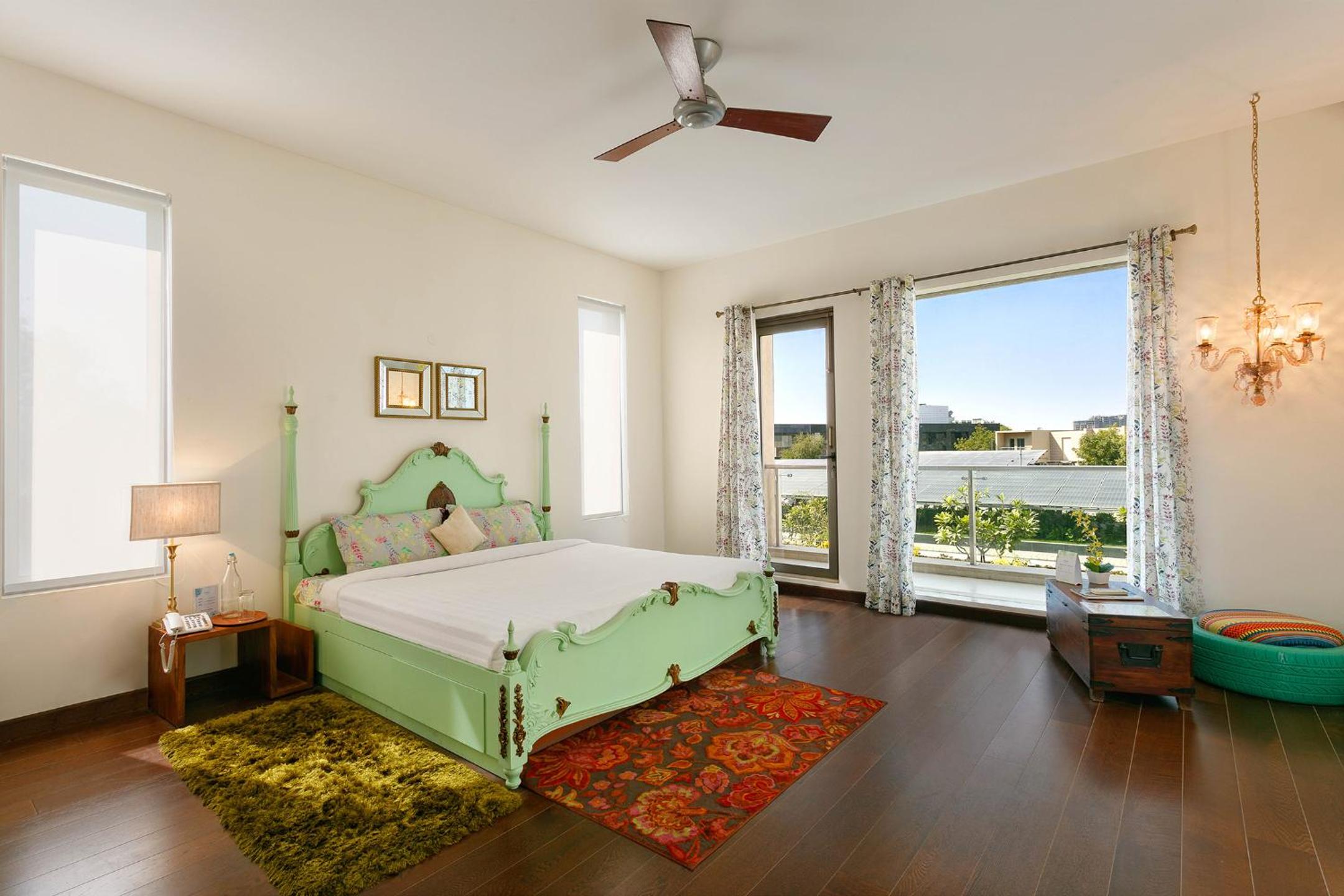 Hummingbird Villa, 4 Bedrooms, Private Garden & Terrace