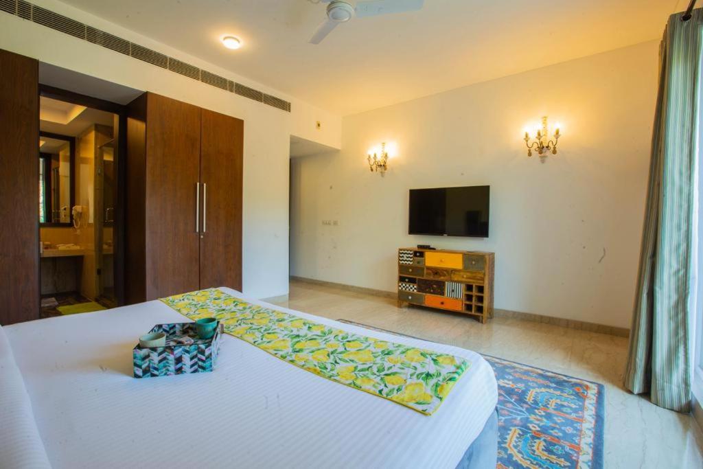Pinewood Villa, 4 Bedrooms, Private Garden & Terrace