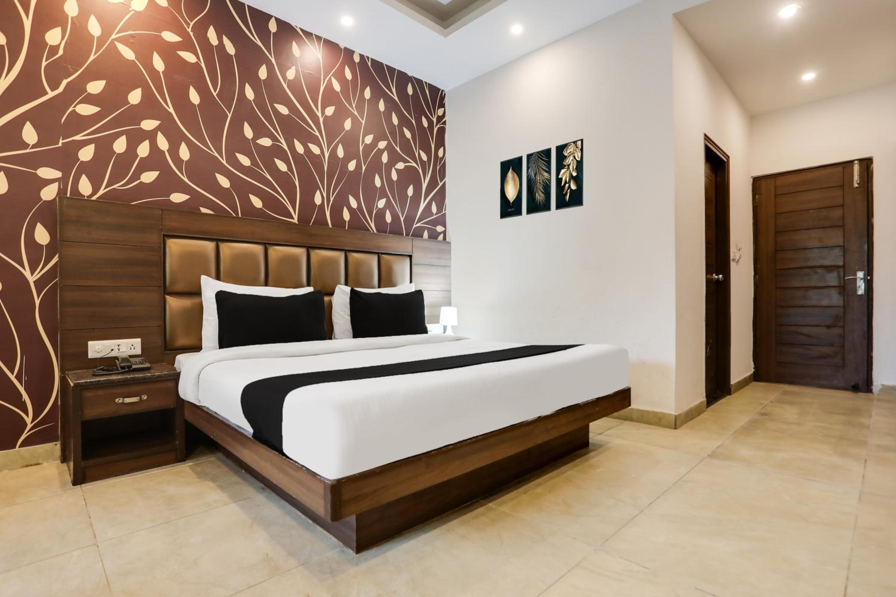 Classic Triple Room - Photo 10