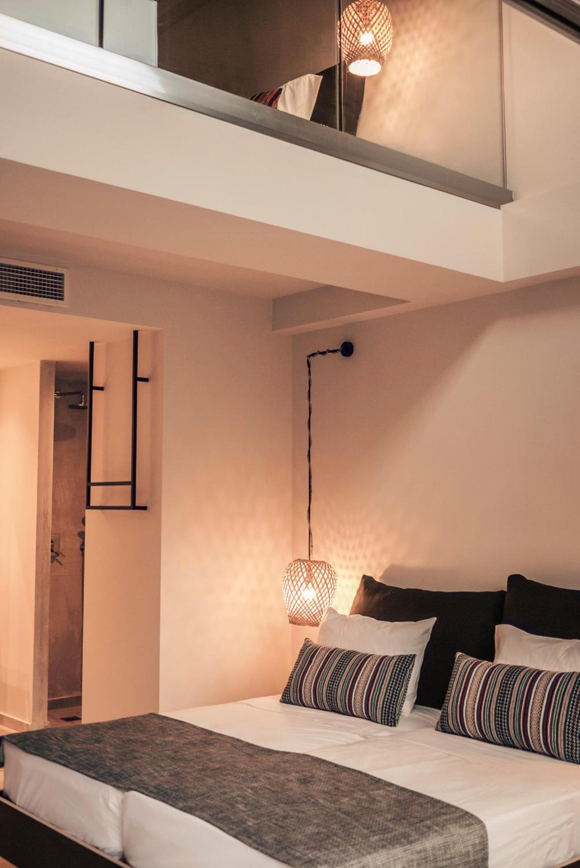 Duplex Quadruple Room