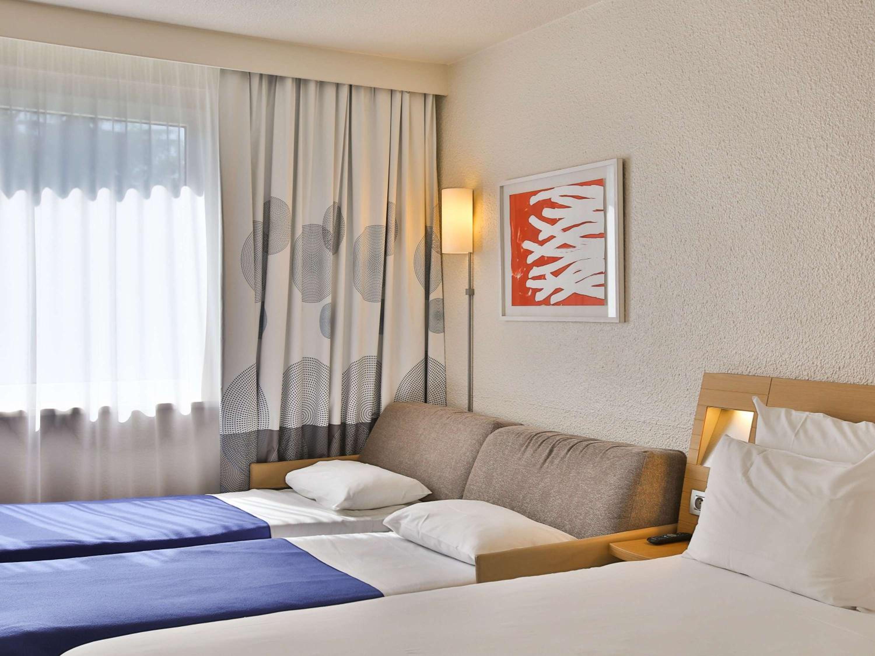 Classic Double Room with Double Sofa Bed photo 1