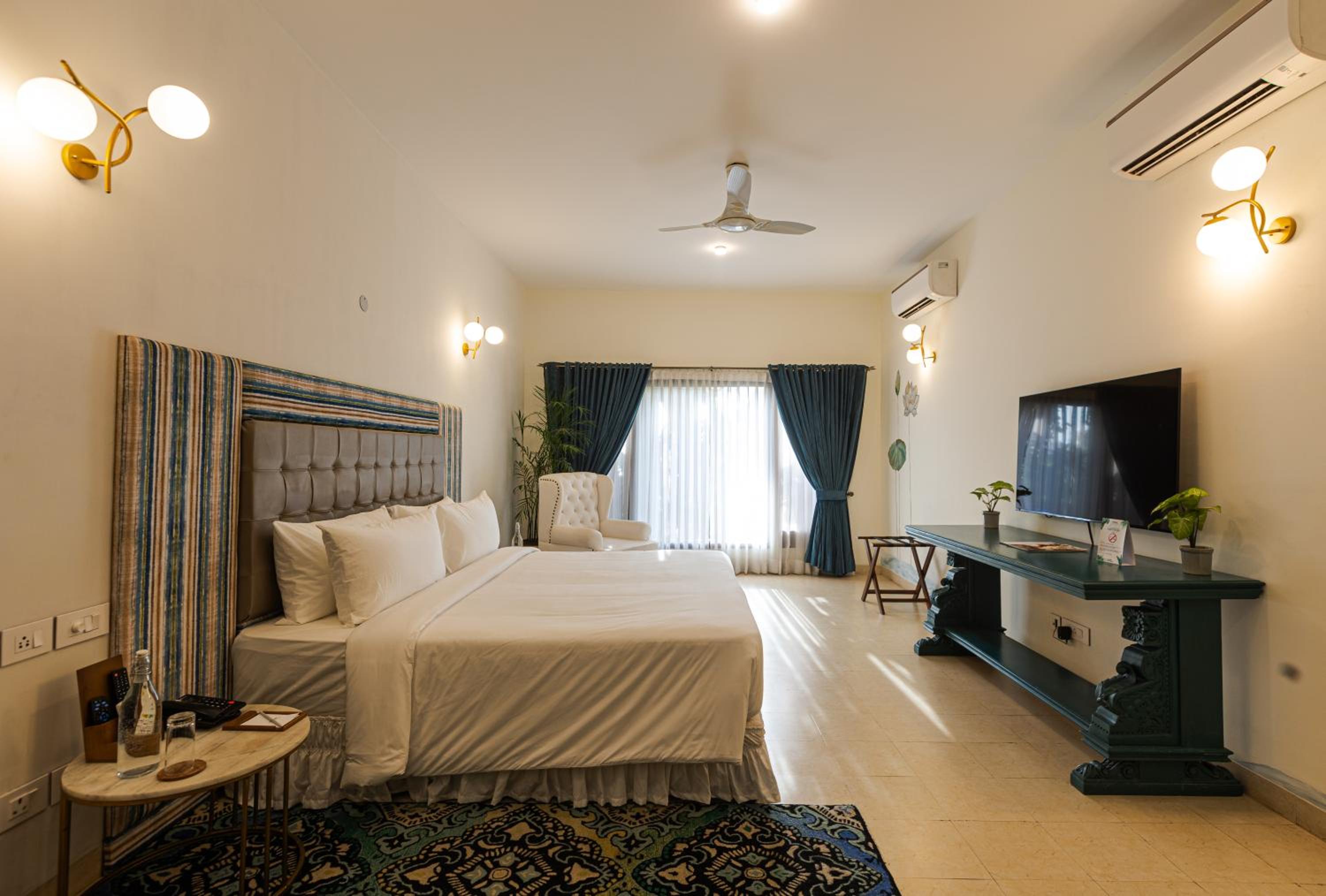 Kingfisher Villa, 3 Bedrooms, Private Garden & Terrace