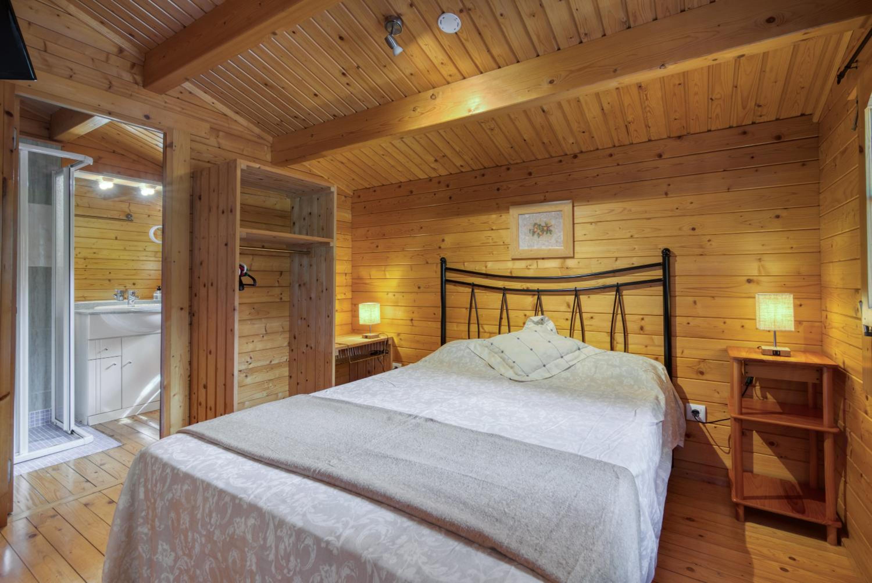 One-Bedroom Apartment with Garden View photo 3