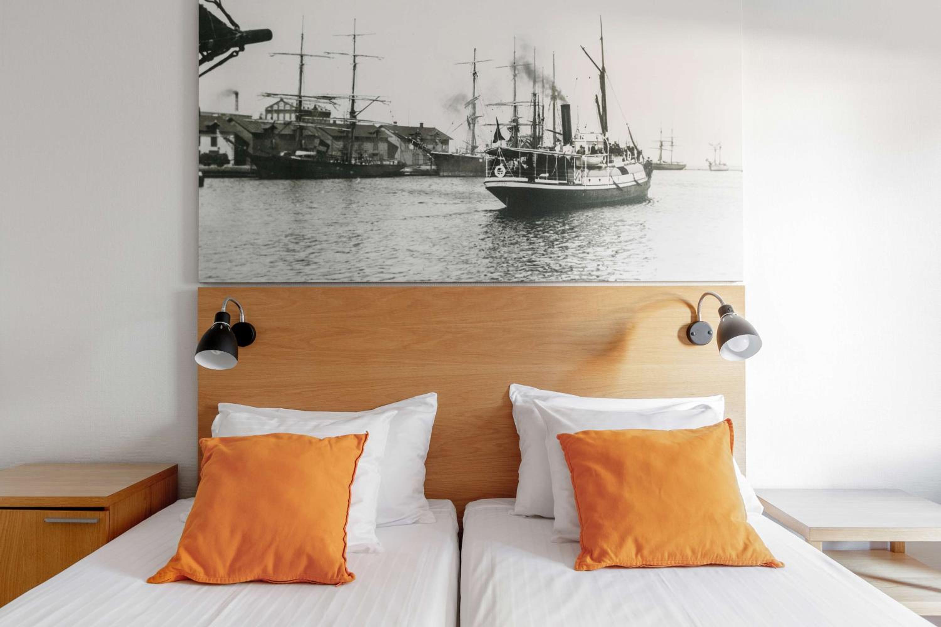Standard Twin Room - Non-Smoking - Photo 2