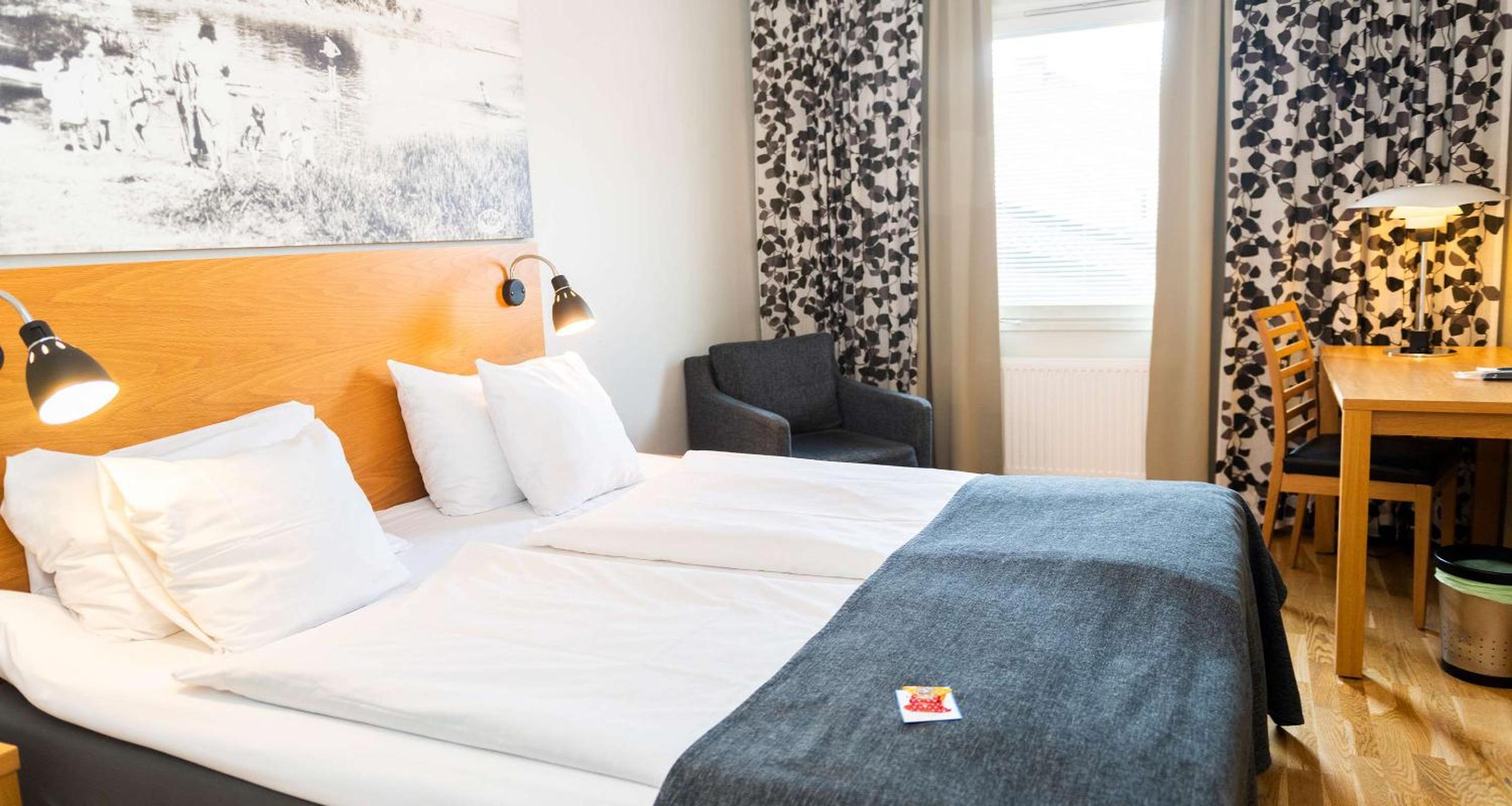 Standard Double Room - Non-Smoking - Photo 2