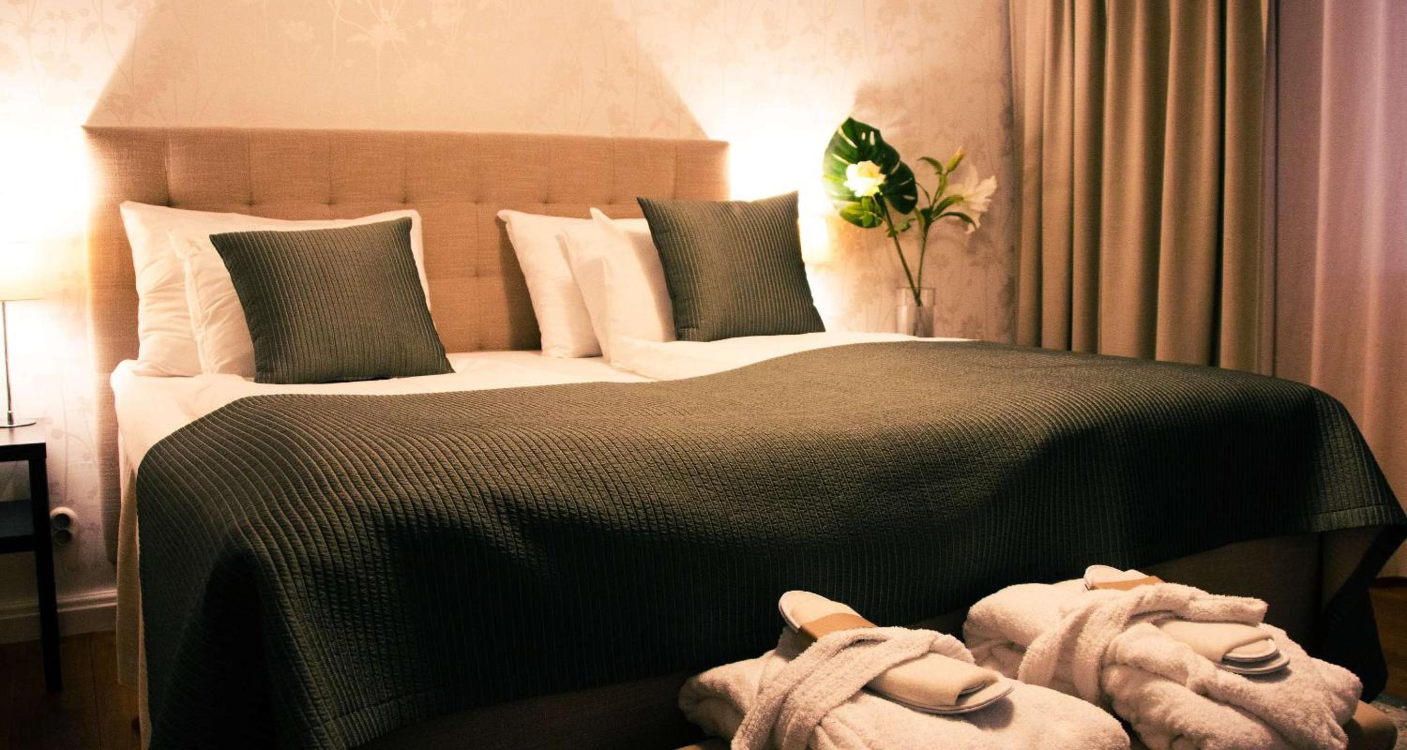 Suite with Double Bed - Photo 5